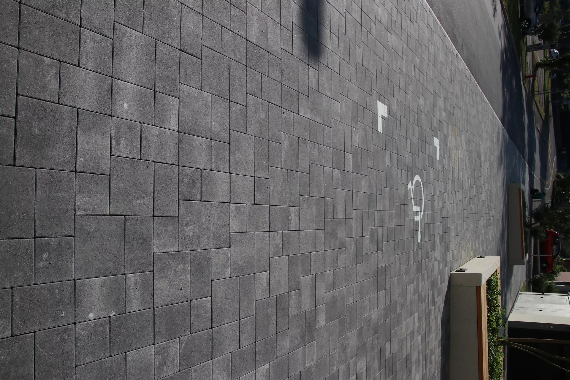 CLASSIC Pflasterstein mit Nocken grau glatt gefast L 20 cm B 20 cm H 6 cm