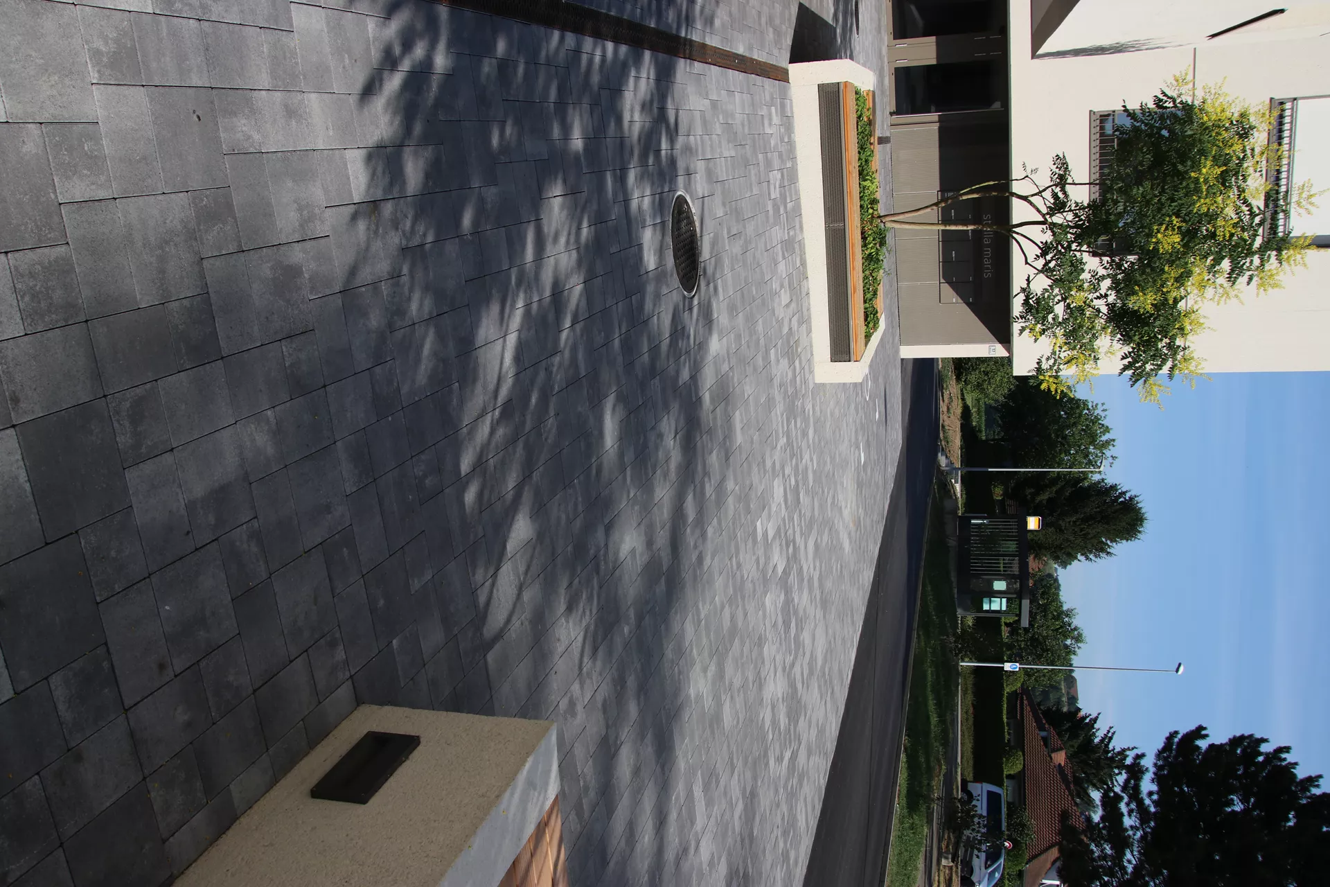 VEGAS Pflasterstein grau schattiert glatt fein gefast L 15-22.5 cm H 6 cm