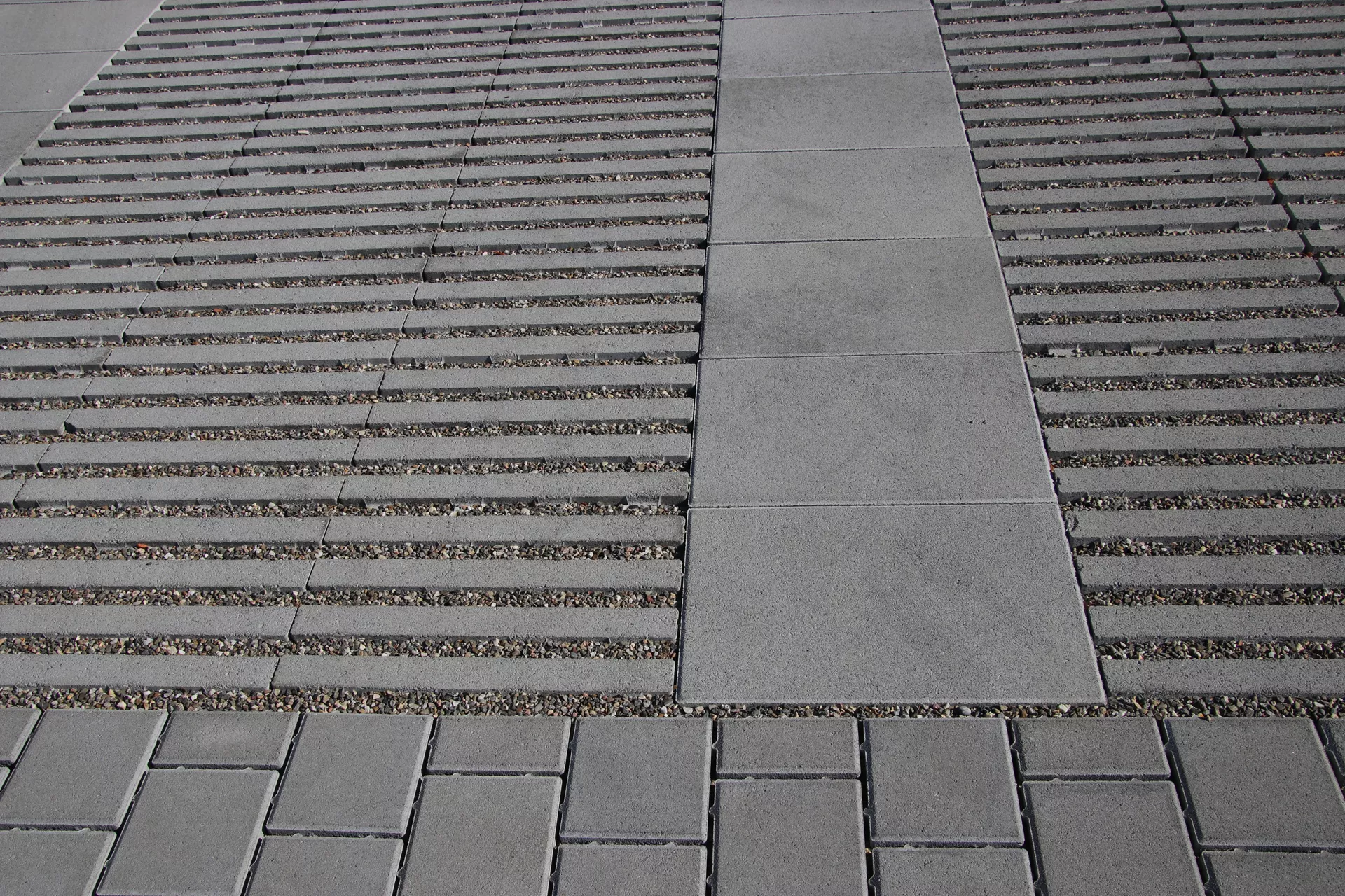 Schrittplatte zu Rasengittersteinen grau glatt gefast L 60 cm B 40 cm H 8 cm