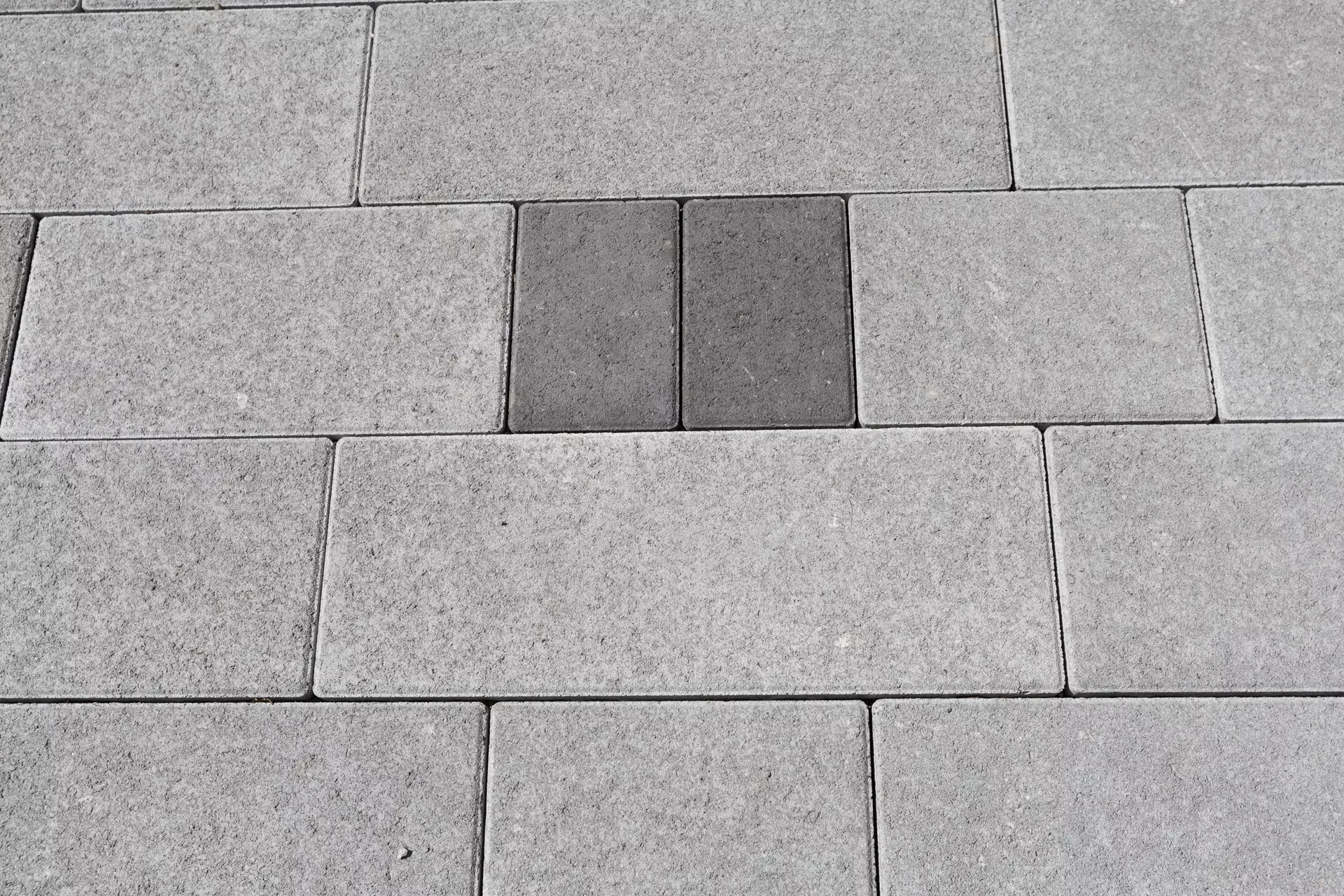 RAINA Pflasterstein grau glatt leicht gefast L 20-40 cm B 15 cm H 8 cm