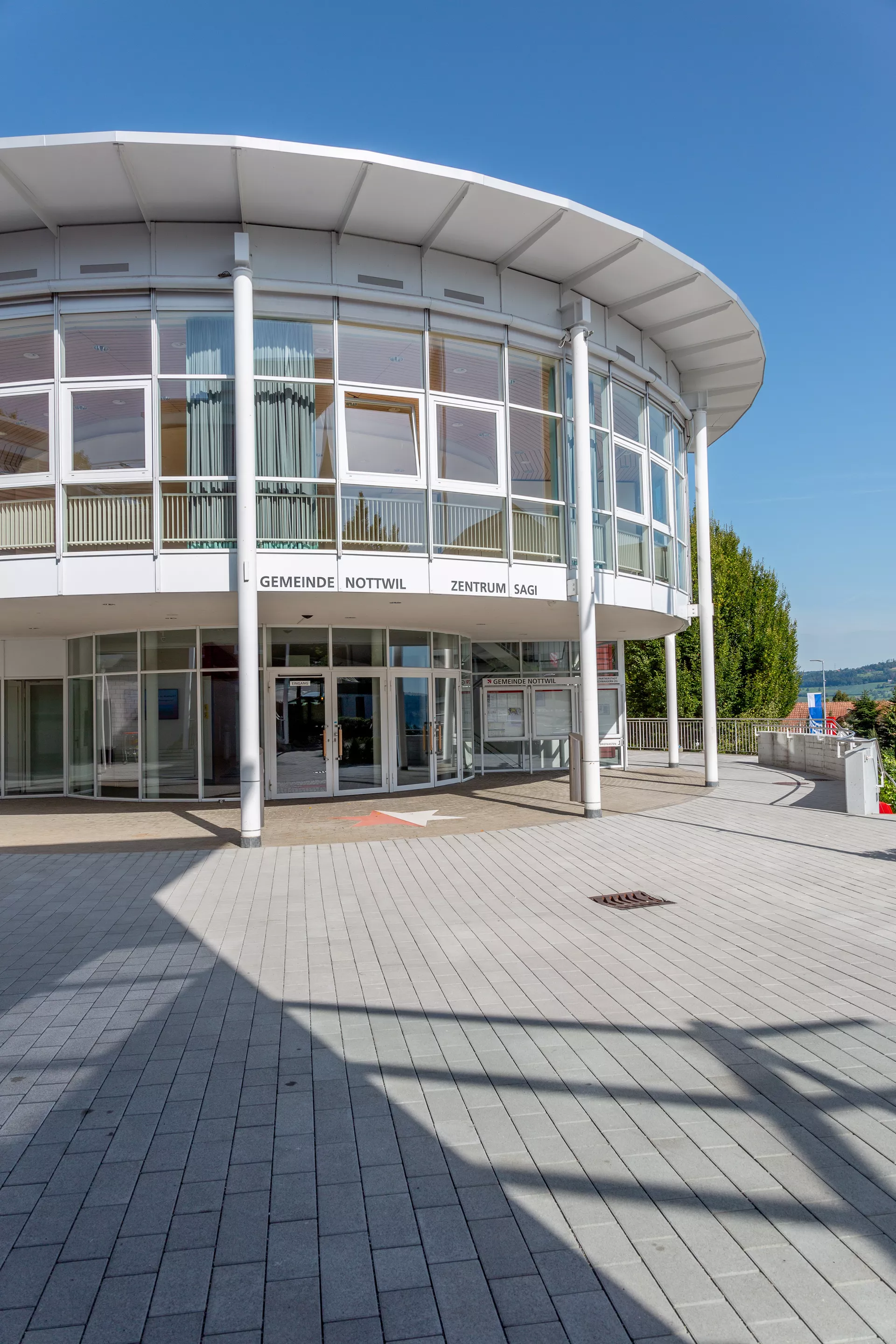 RAINA DRAIN Ökostein grau glatt leicht gefast L 20-40 cm B 15 cm H 8 cm