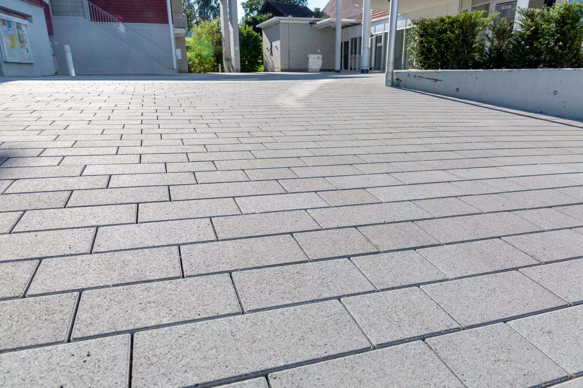 RAINA DRAIN Ökostein grau glatt leicht gefast L 20-40 cm B 15 cm H 8 cm