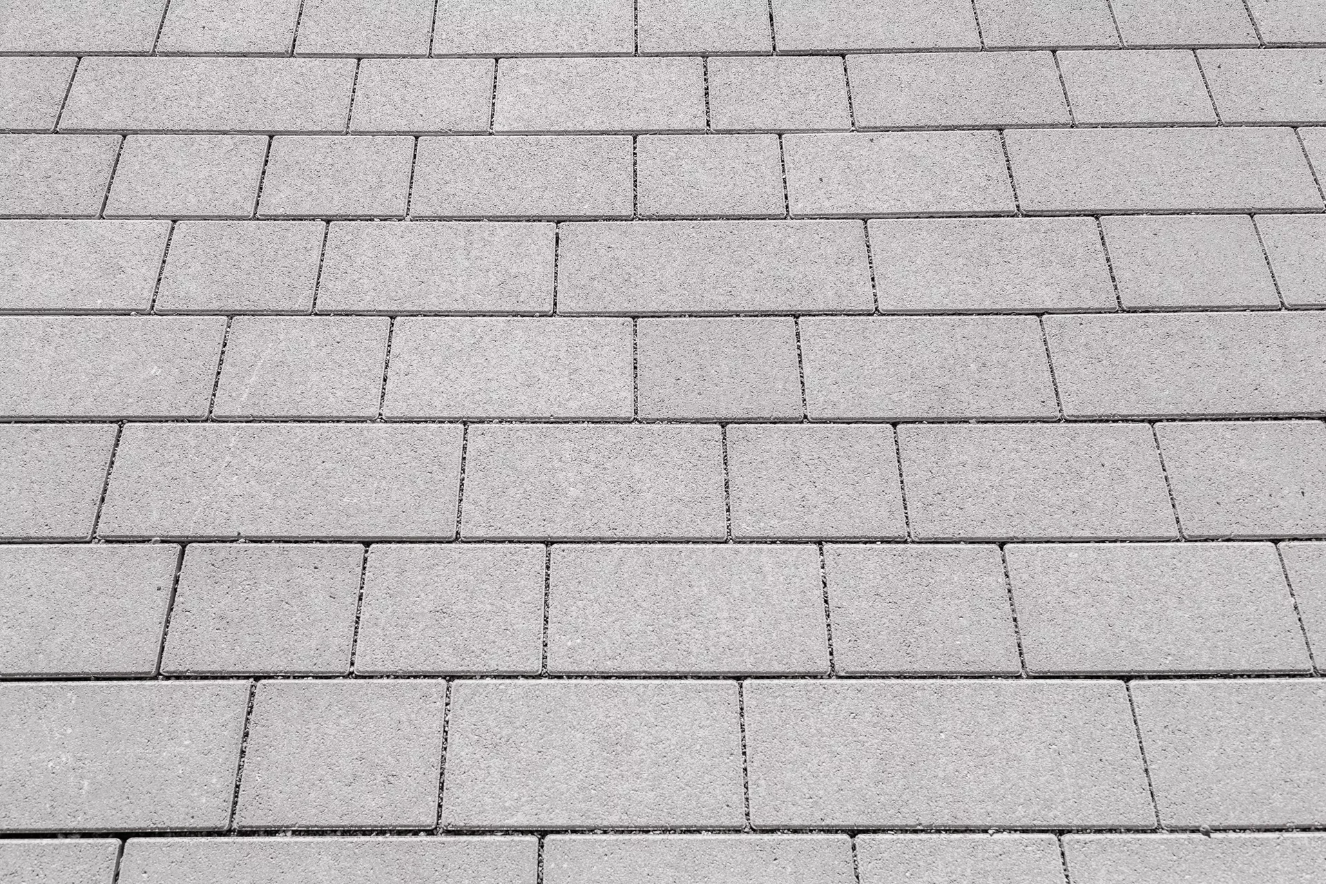 RAINA Sickerstein fino mit Nocken grau haufwerksporig fein gefast L 20-40 cm B 15 cm H 8 cm