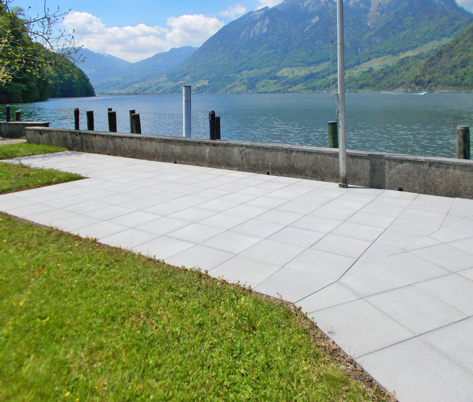 ESTRELLA fino Gehwegplatte grau-anthrazit gestrahlt gefast L 50 cm B 50 cm H 4 cm