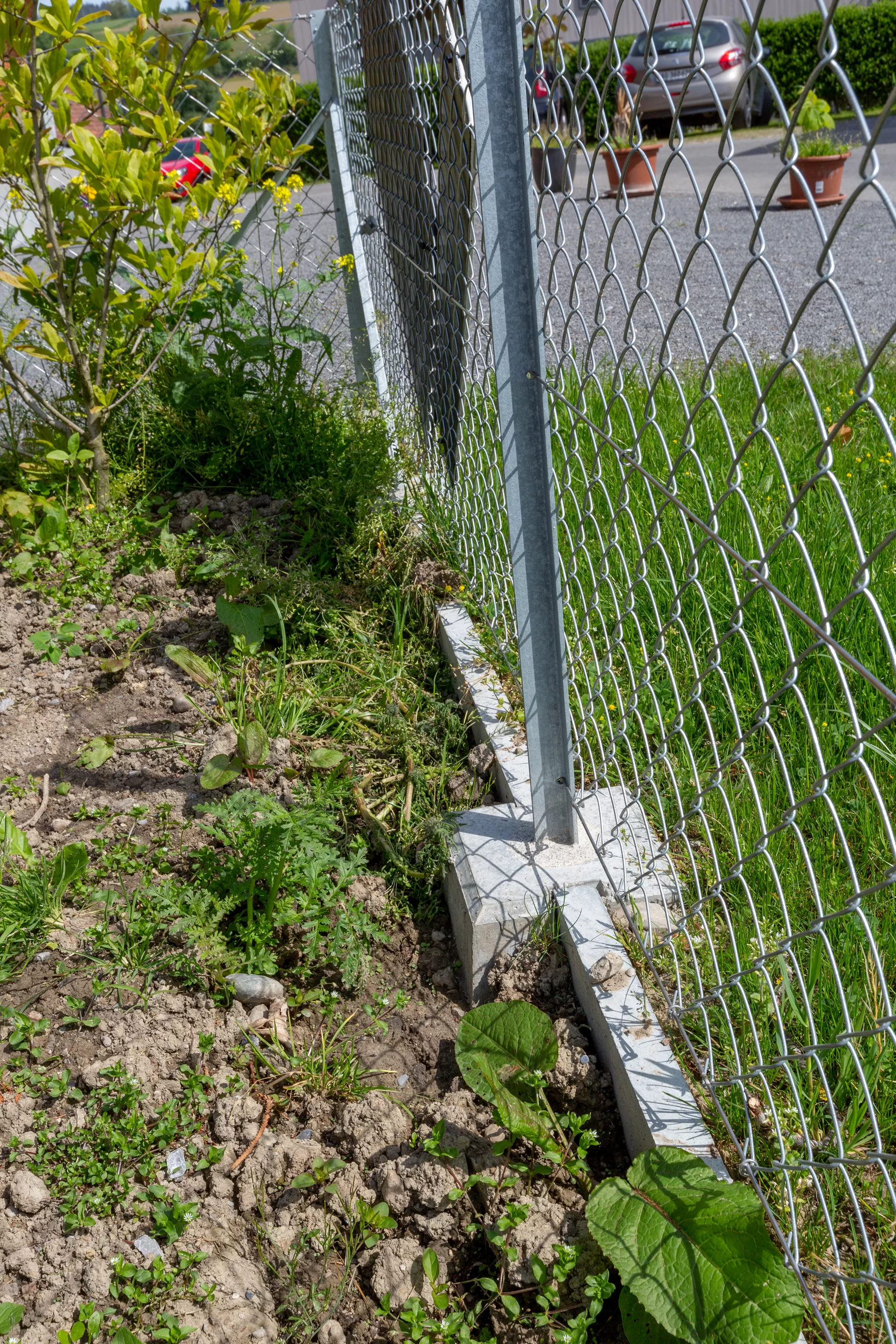 Betonsockel Typ C Zwischensockel mit Loch 2 Nuten grau glatt L 30 cm B 30 cm H 40 cm