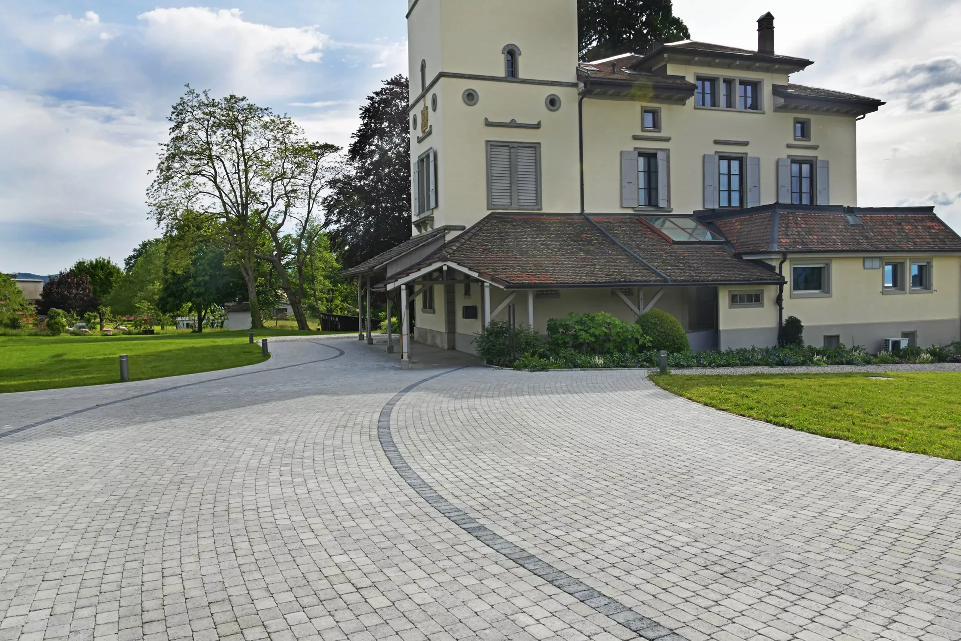 TEGULA Pflasterstein grau glatt Kanten gebrochen L 16 cm B 11 cm H 6 cm