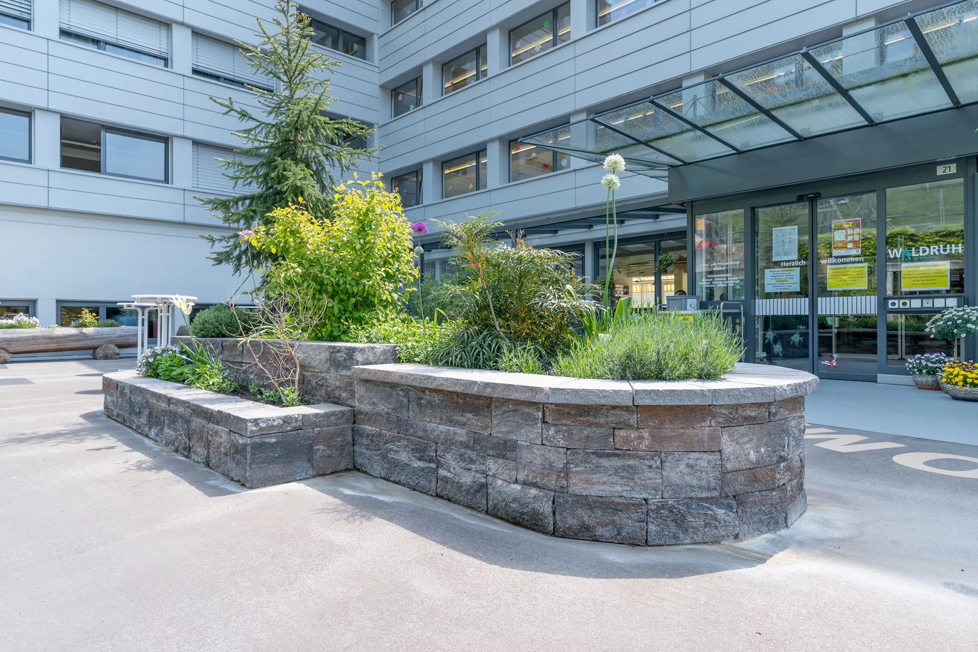 SANTURO Spaltstein-Landhausmauer Typ 4 2-seitig gespalten muschelkalk L 30-50 cm B 25 cm H 7.5 cm