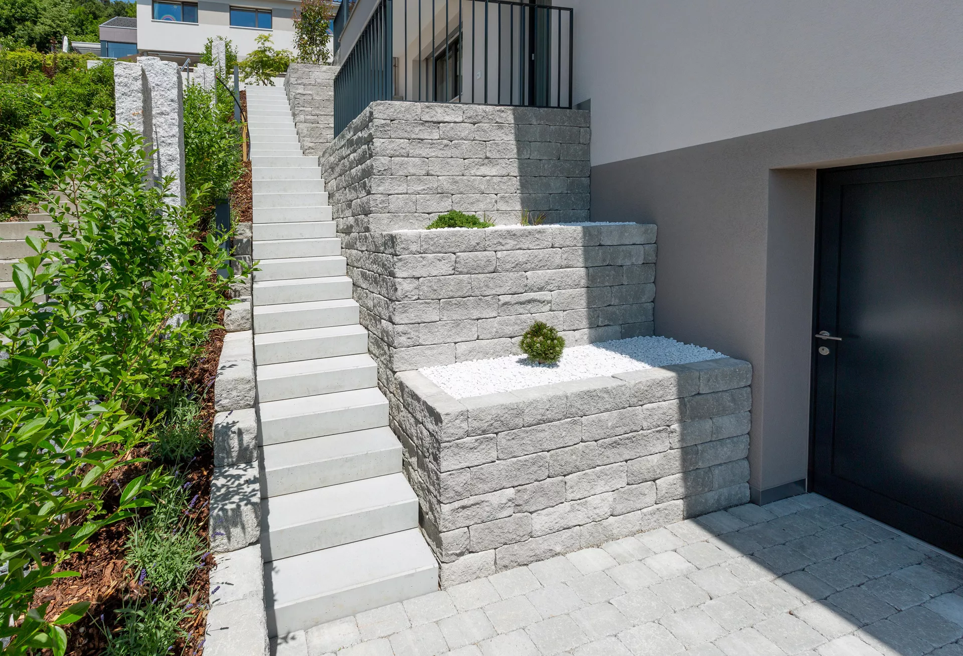 SANTURO Mini Landhausmauer 2-seitig gespalten grau L 30-50 cm B 15 cm H 15 cm