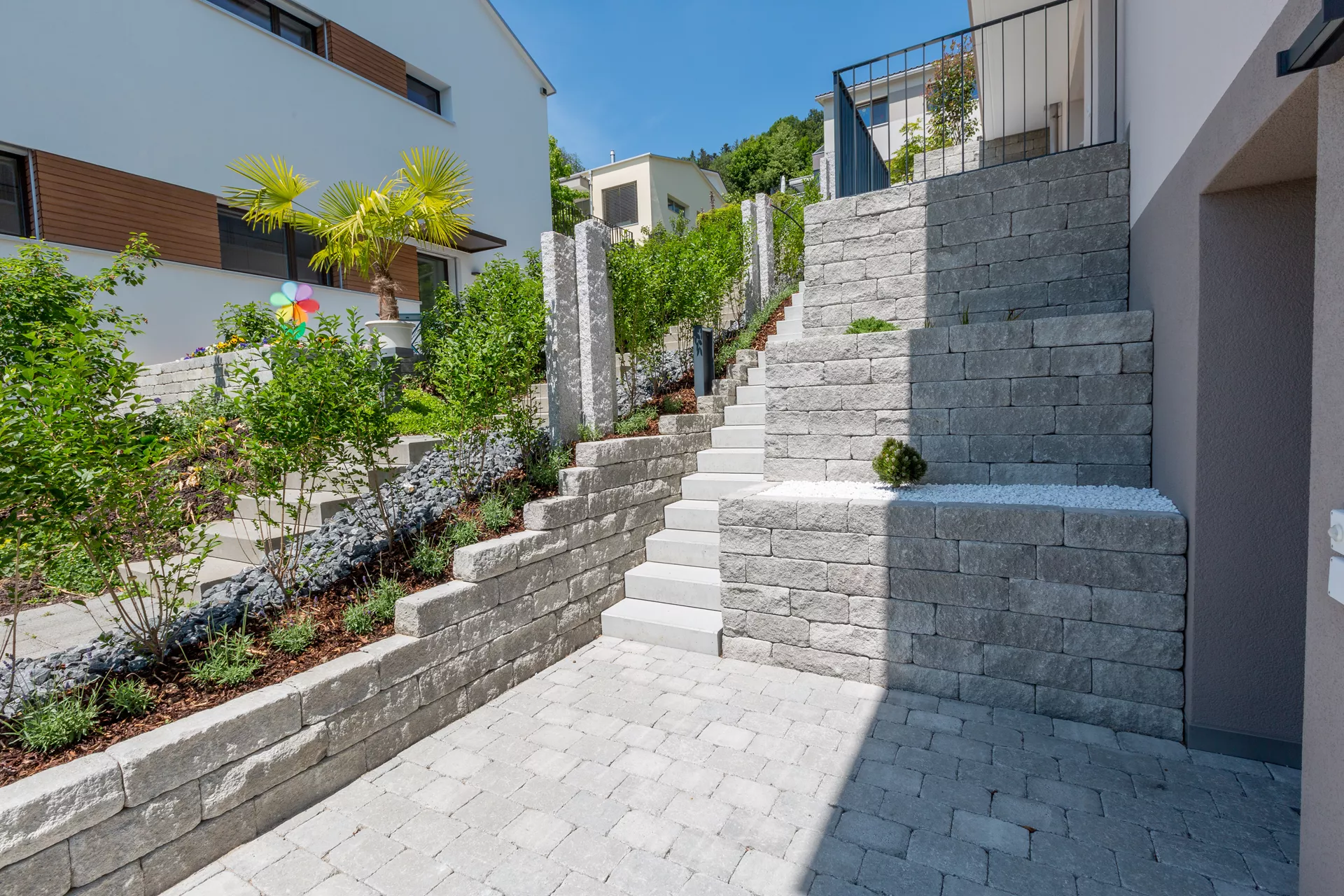 SANTURO Mini Landhausmauer 2-seitig gespalten grau L 30-50 cm B 15 cm H 15 cm