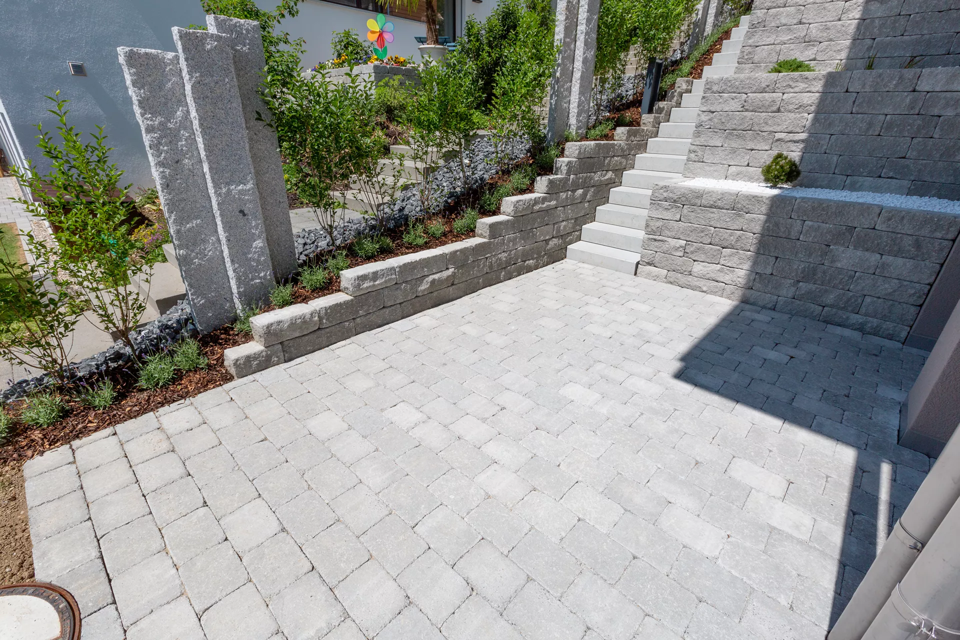 SANTURO Mini Landhausmauer 2-seitig gespalten grau L 30-50 cm B 15 cm H 15 cm