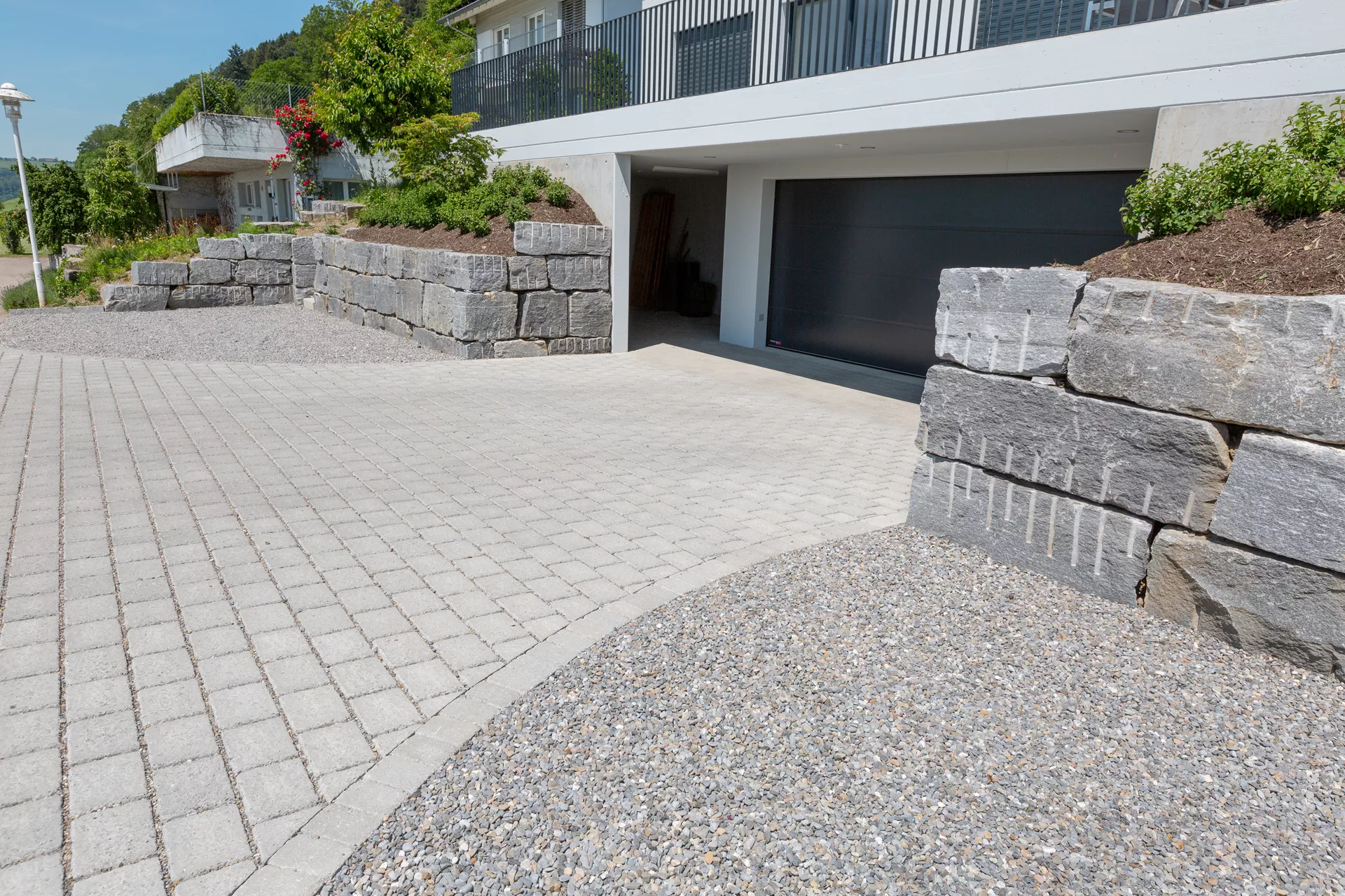 TEGULA SPLITT Ökostein mit Nocken Normalstein grau Kanten gebrochen L 23.2 cm B 17.2 cm H 7 cm