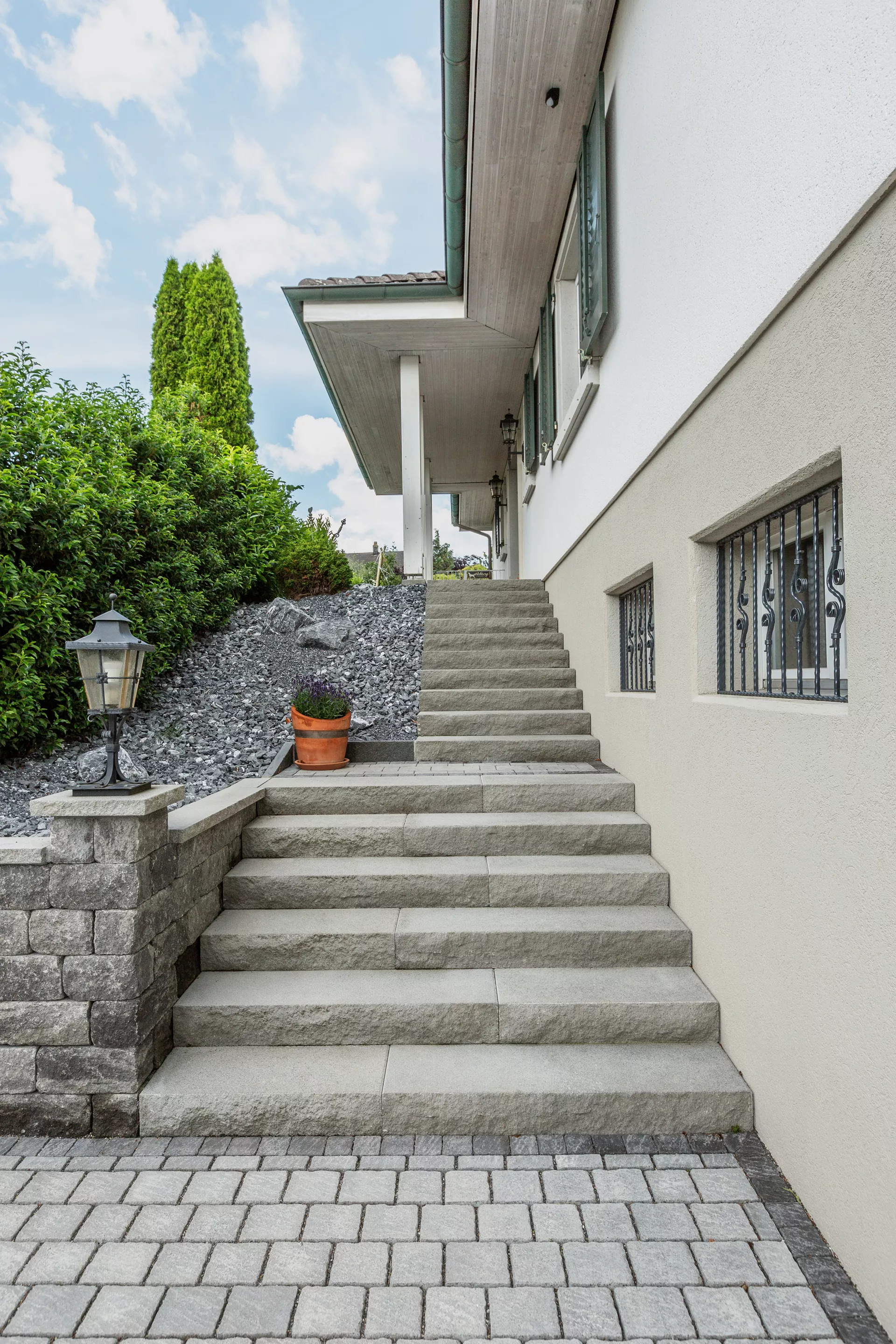 SANTURO Blockstufe voll grau gestrahlt gefast L 80 cm B 36 cm H 15 cm