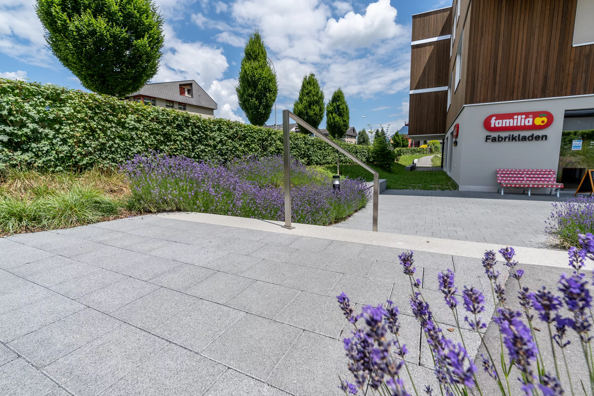 CARENA Sickerstein fino mit Nocken grau haufwerksporig gefast L 25 cm B 25 cm H 6 cm