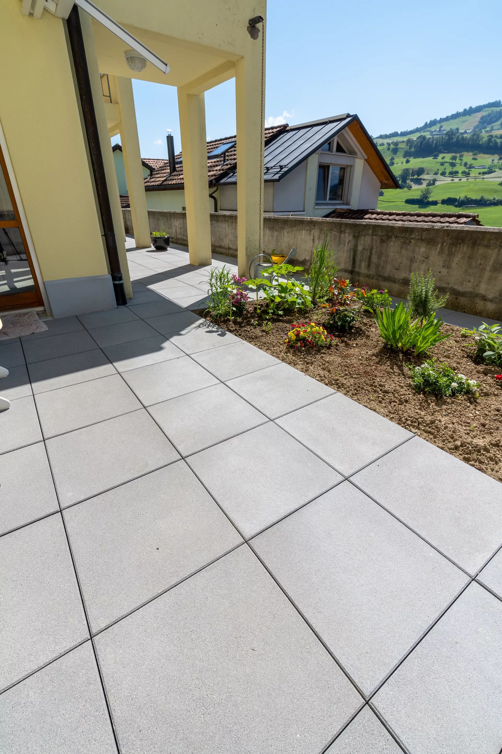 ESTRELLA fino Gehwegplatte grau-anthrazit gestrahlt gefast L 50 cm B 50 cm H 4 cm