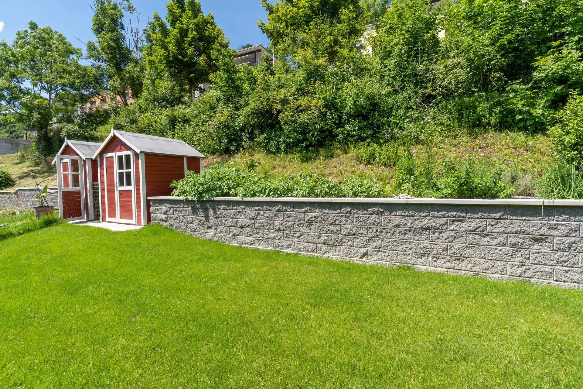 Spaltstein Normalstein 1-seitig gespalten grau mit Splittkorn L 38 cm B 19 cm H 13.5 cm