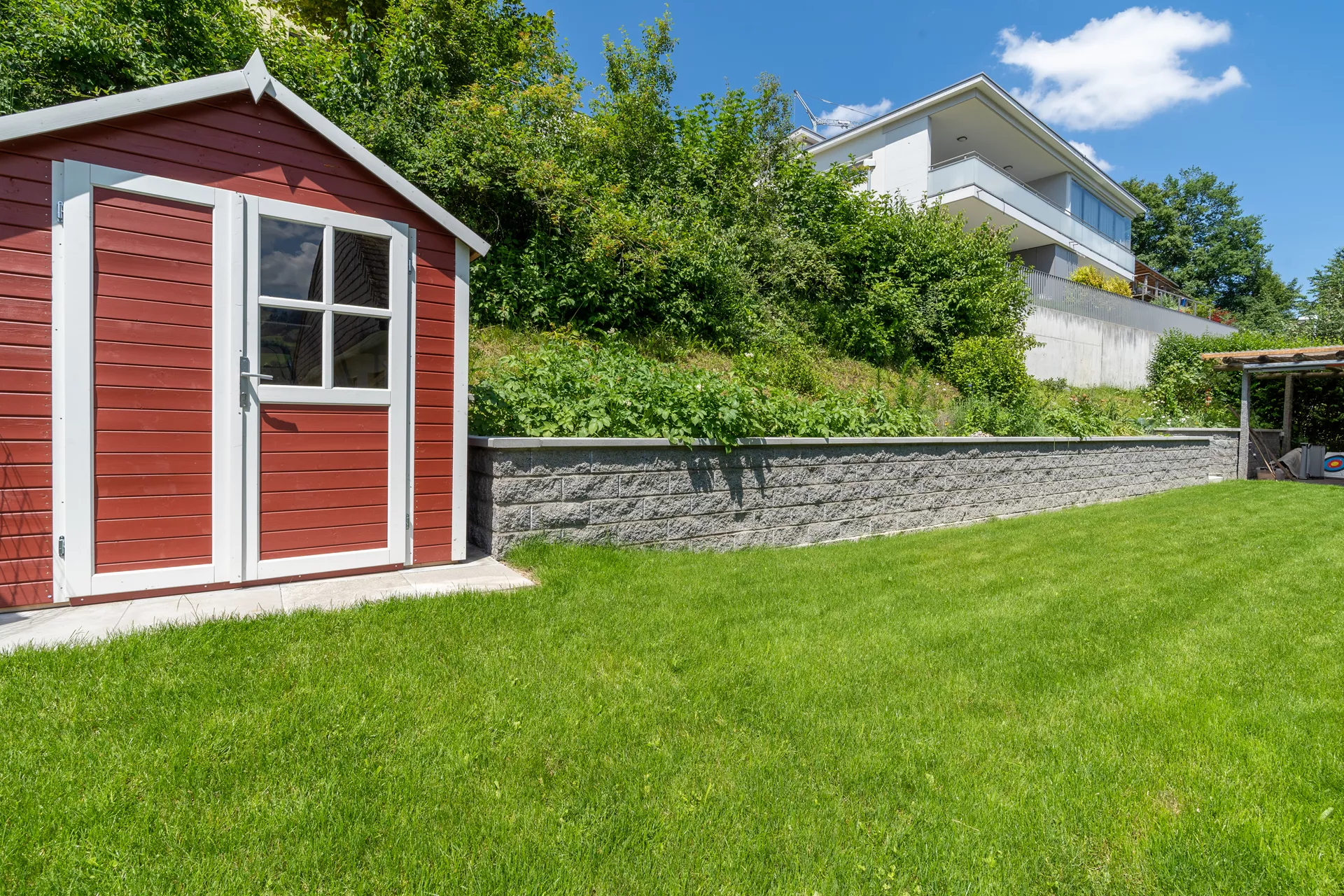 Spaltstein Normalstein 1-seitig gespalten grau mit Splittkorn L 38 cm B 19 cm H 13.5 cm