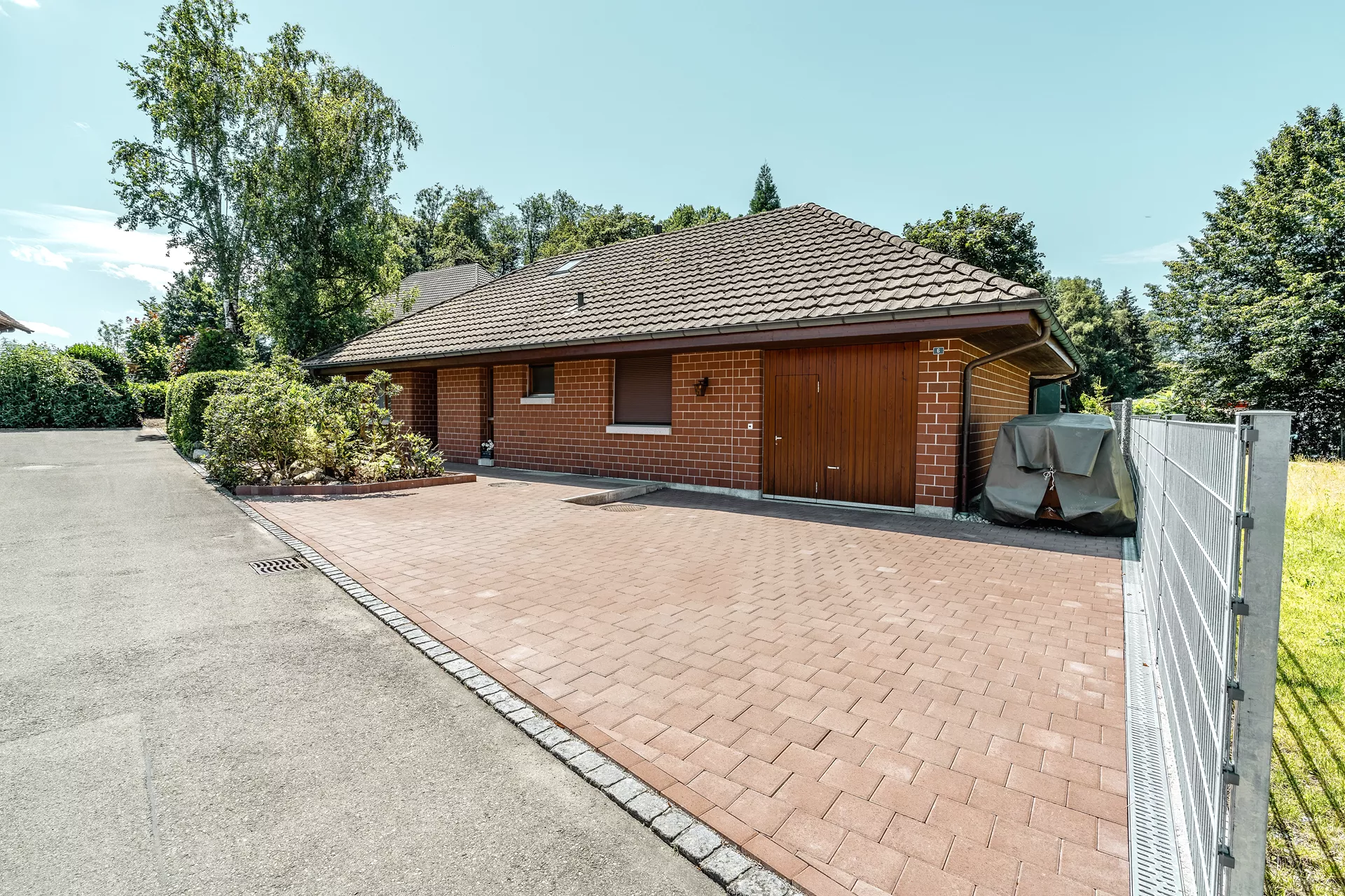 CLASSIC Pflasterstein mit Nocken erdbraun glatt gefast L 10 cm B 10 cm H 6 cm