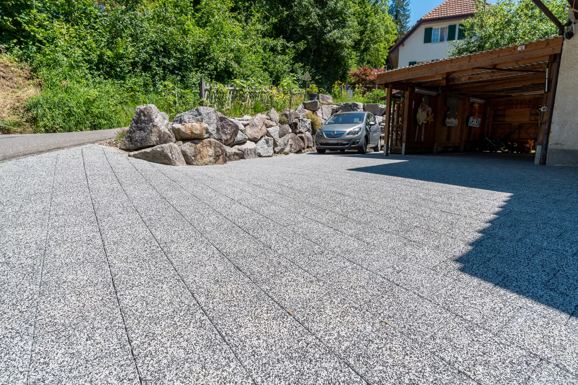 CARENA Sickerstein fino mit Nocken mit Edelvorsatz weiss-schwarz haufwerksporig gefast L 25 cm B 25 cm H 6 cm