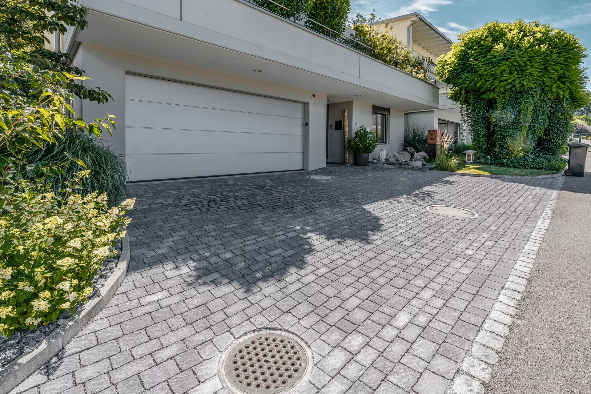 FRIEDA Wildpflaster anthrazit strukturiert Kanten gebr. L 9.4-19.4 cm B 9.4-11.9 cm H 7 cm