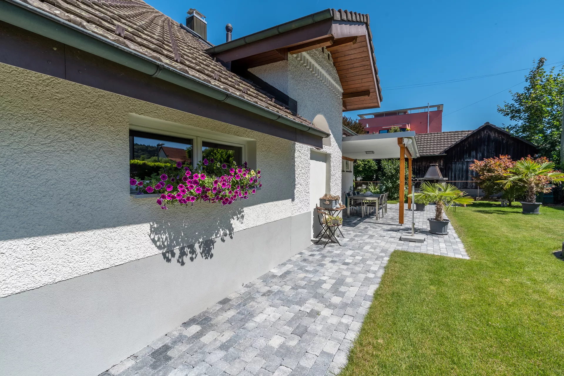 TEGULA Pflasterstein schwarz-weiss schattiert glatt Kanten gebrochen L 16 cm B 11 cm H 6 cm