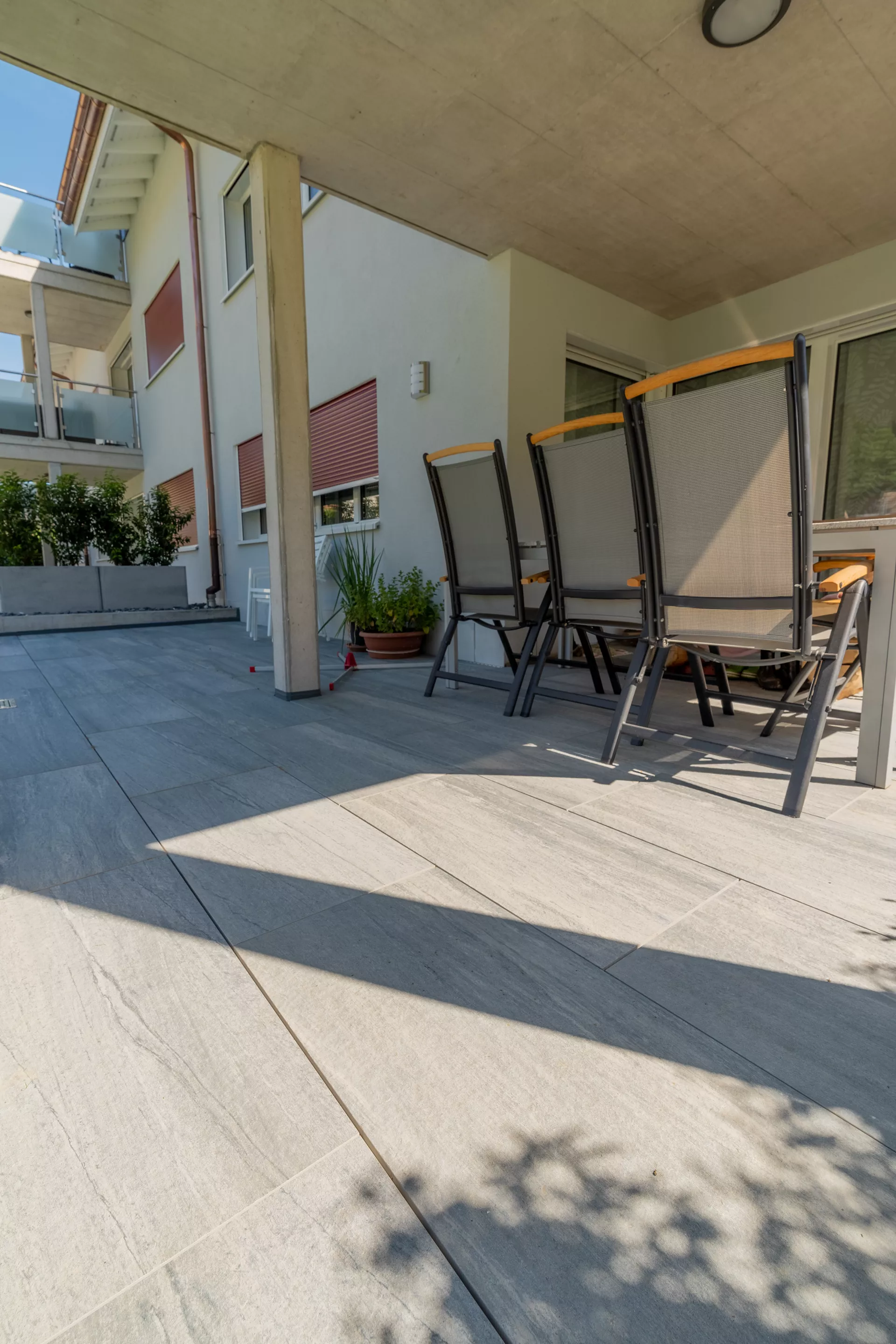 Feinsteinzeug Gehwegplatte Pietra di Vals grau strukturiert vollkantig L 90 cm B 45 cm H 2 cm