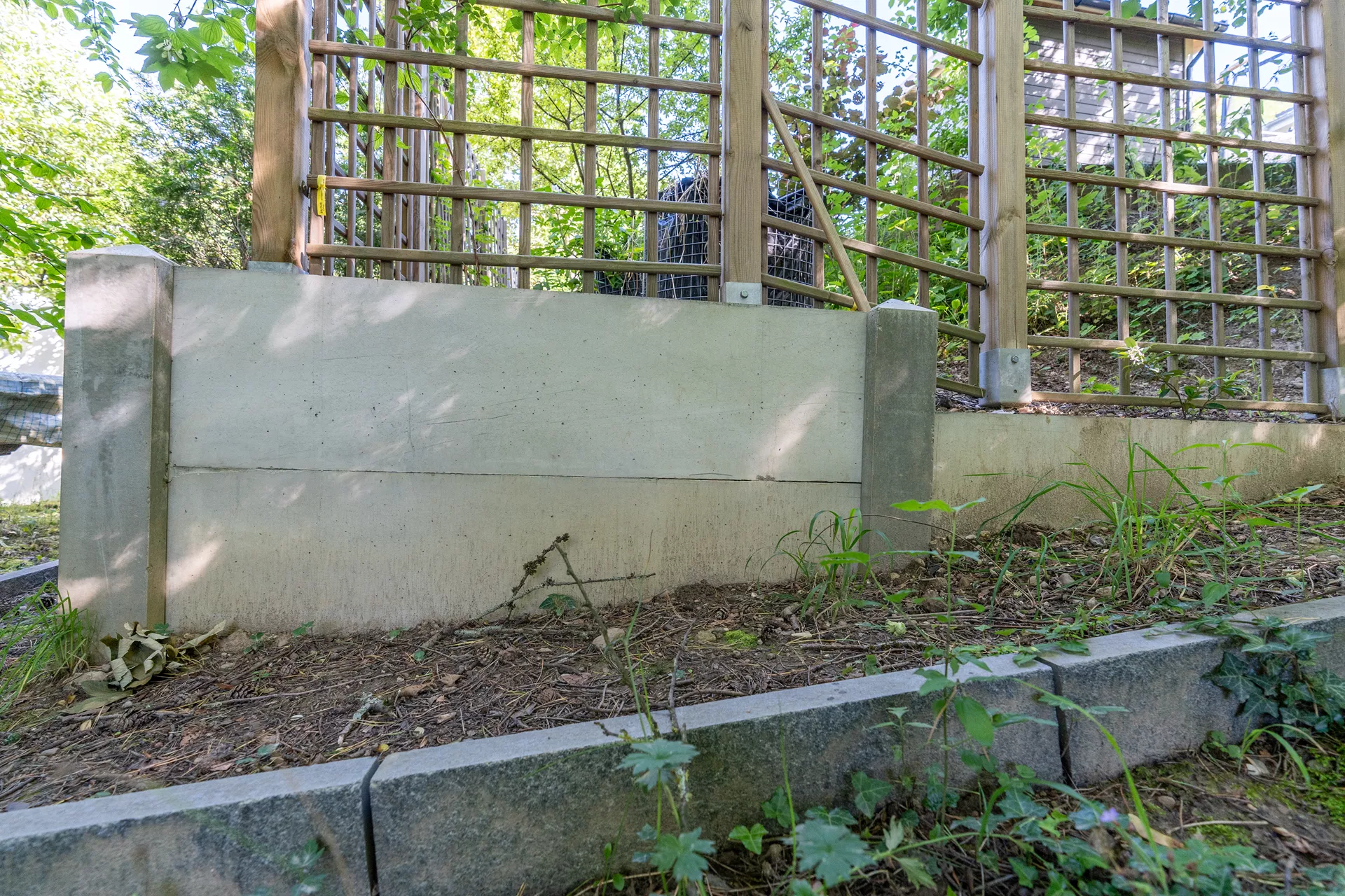 Betonbrett gegossen leicht bewehrt grau glatt vollkantig L 150 cm B 4 cm H 30 cm