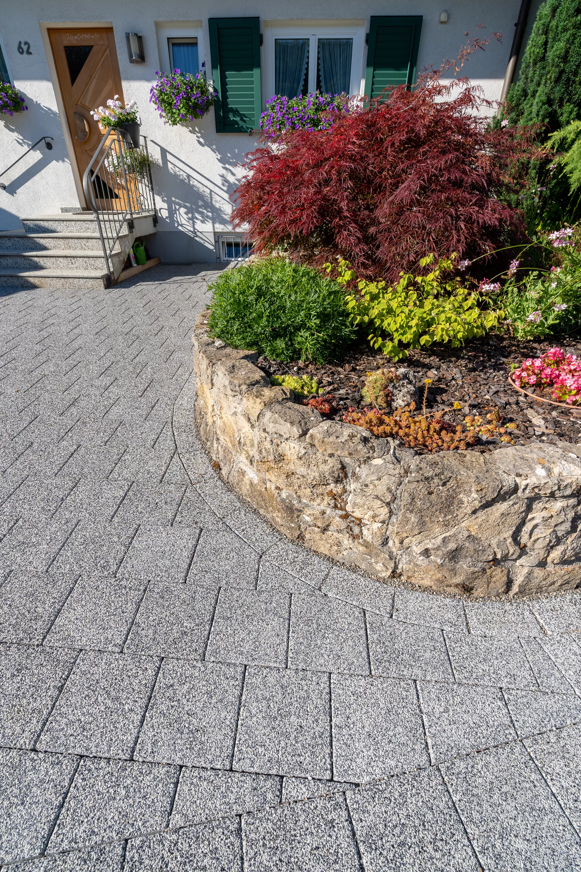 CARENA Sickerstein fino mit Nocken mit Edelvorsatz weiss-schwarz haufwerksporig gefast L 25 cm B 25 cm H 6 cm