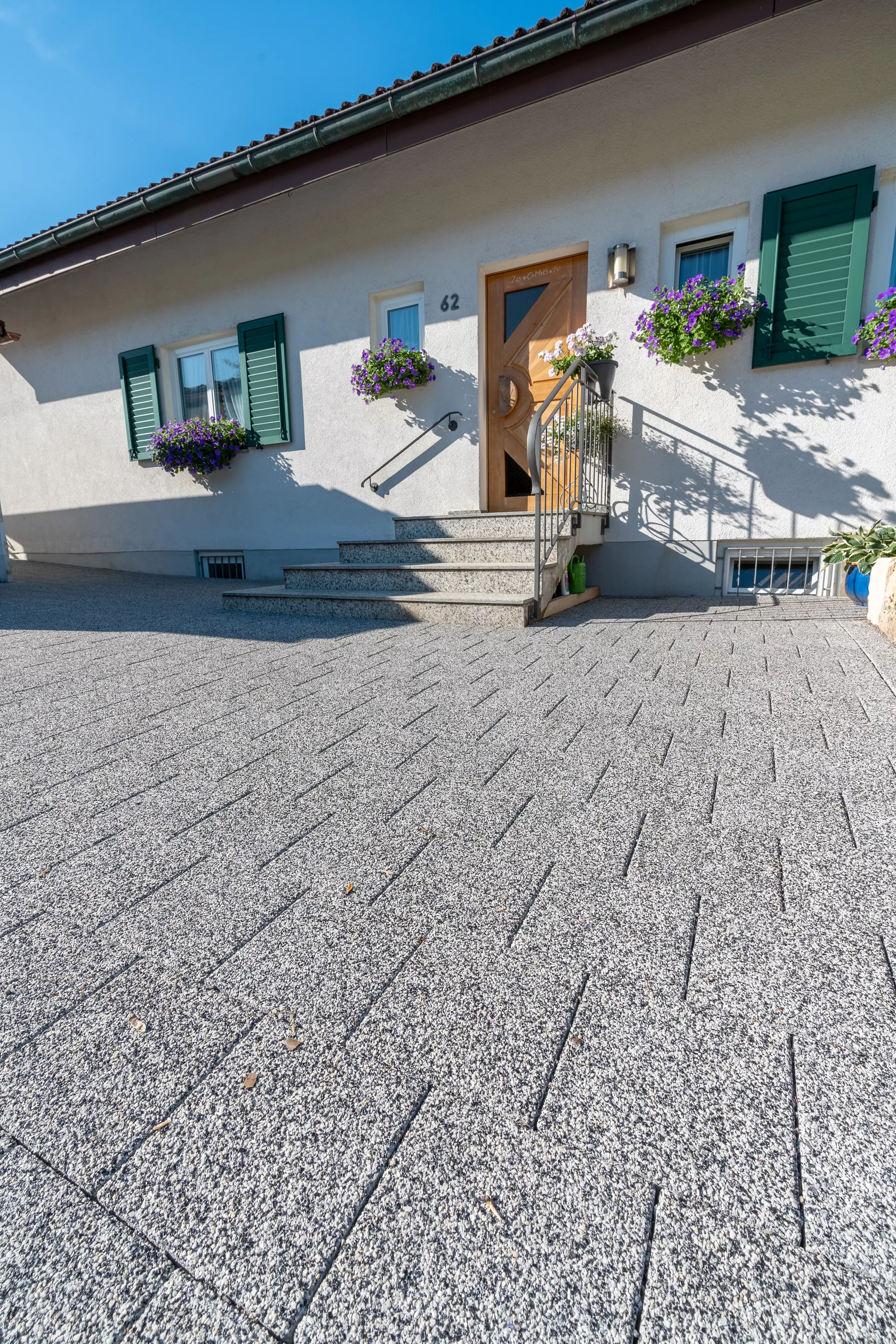 CARENA Sickerstein fino mit Nocken mit Edelvorsatz weiss-schwarz haufwerksporig gefast L 25 cm B 25 cm H 6 cm