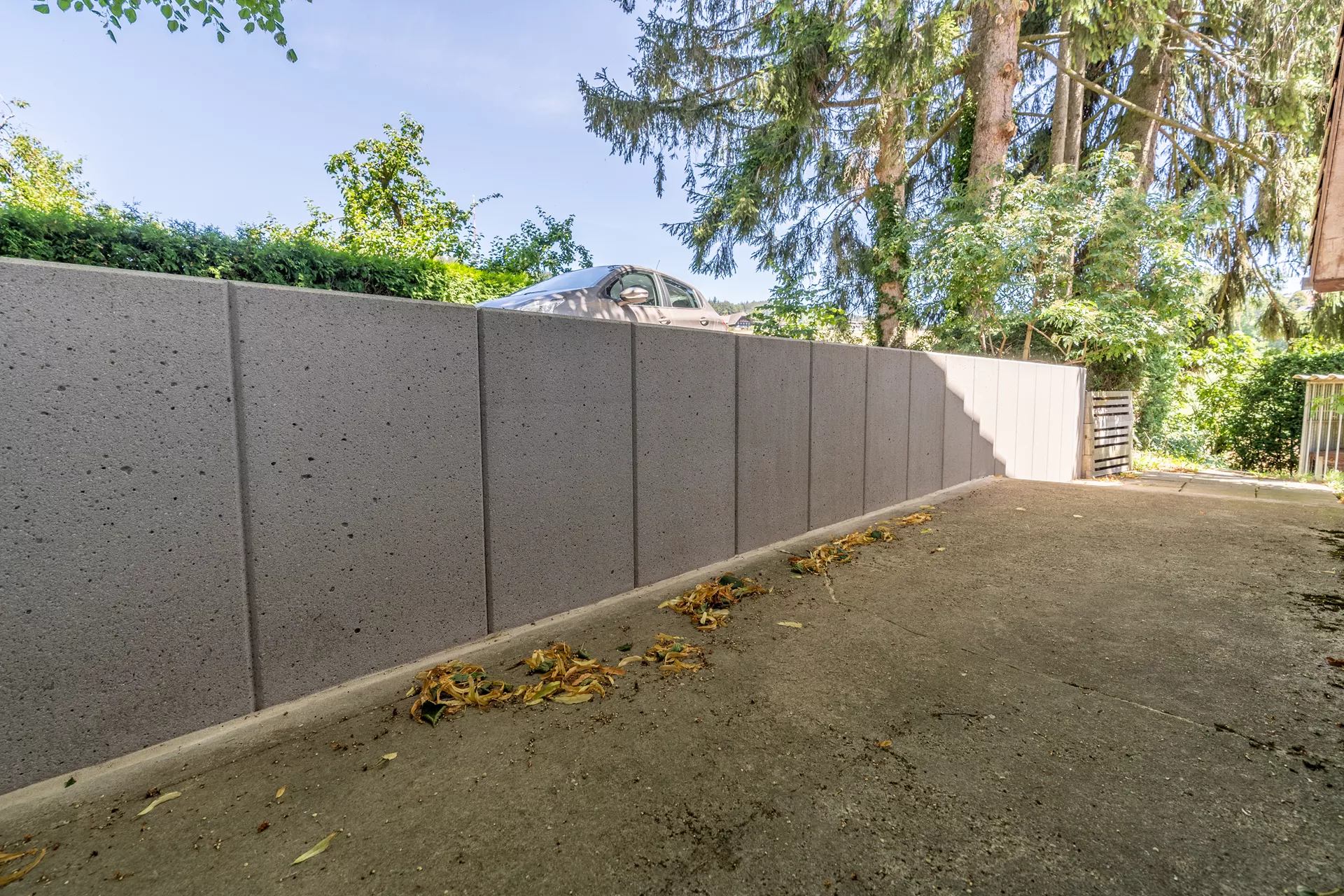 EXACTA Winkelplatte Typ 2 grau gestrahlt gefast bewehrt L 99 cm B 70 cm H 130 cm W 12 cm