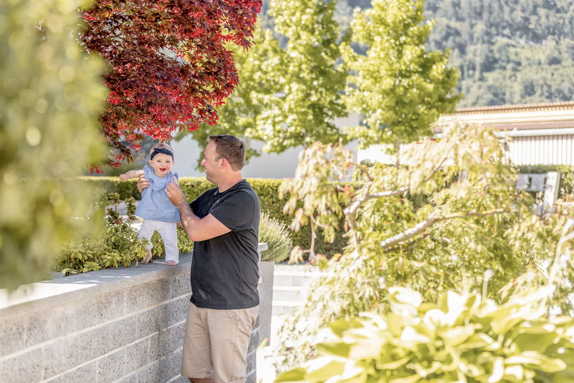 Spaltstein Normalstein 1-seitig gespalten grau mit Splittkorn L 38 cm B 19 cm H 13.5 cm