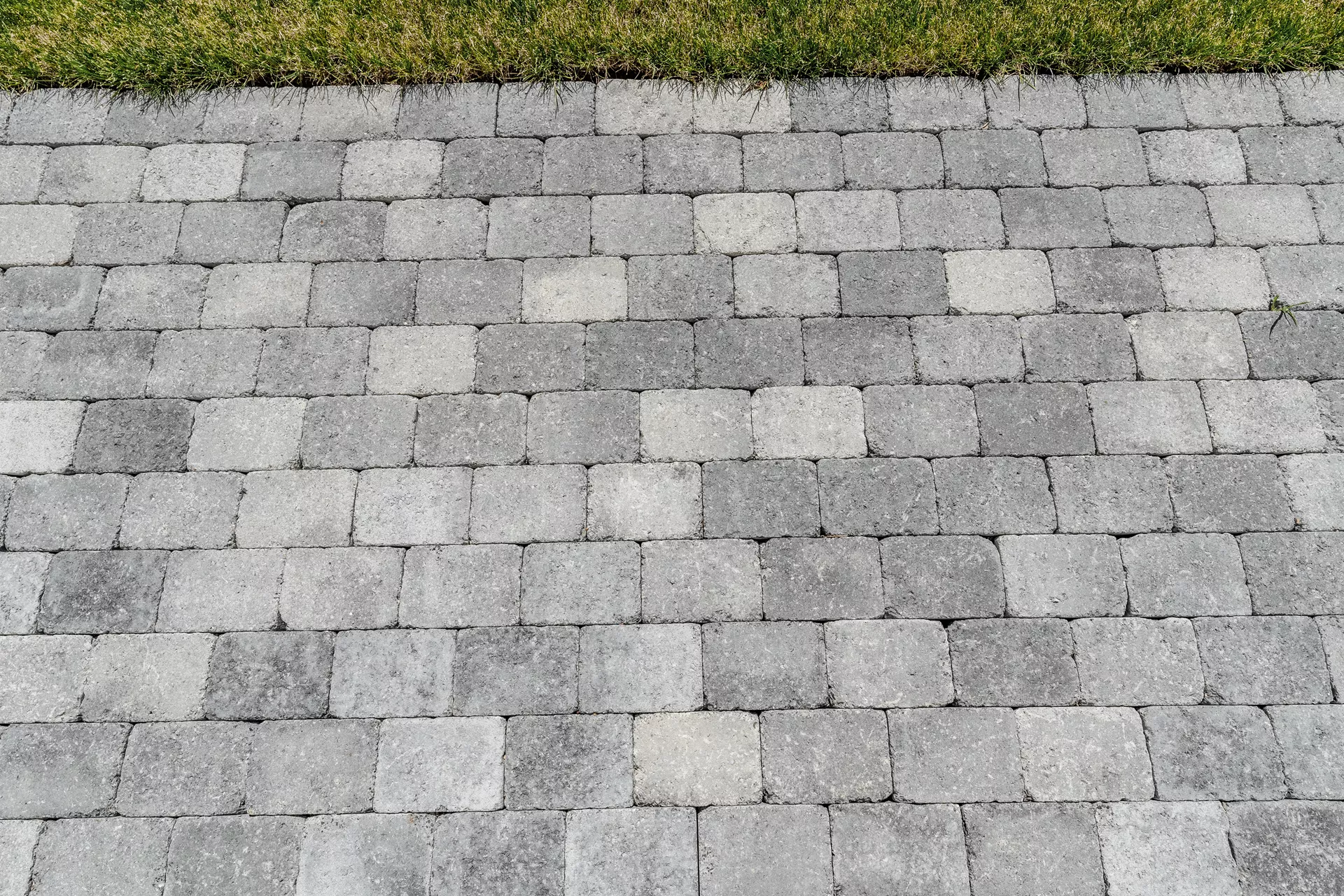 TEGULA Pflasterstein schwarz-weiss schattiert glatt Kanten gebrochen L 11 cm B 8 cm H 6 cm