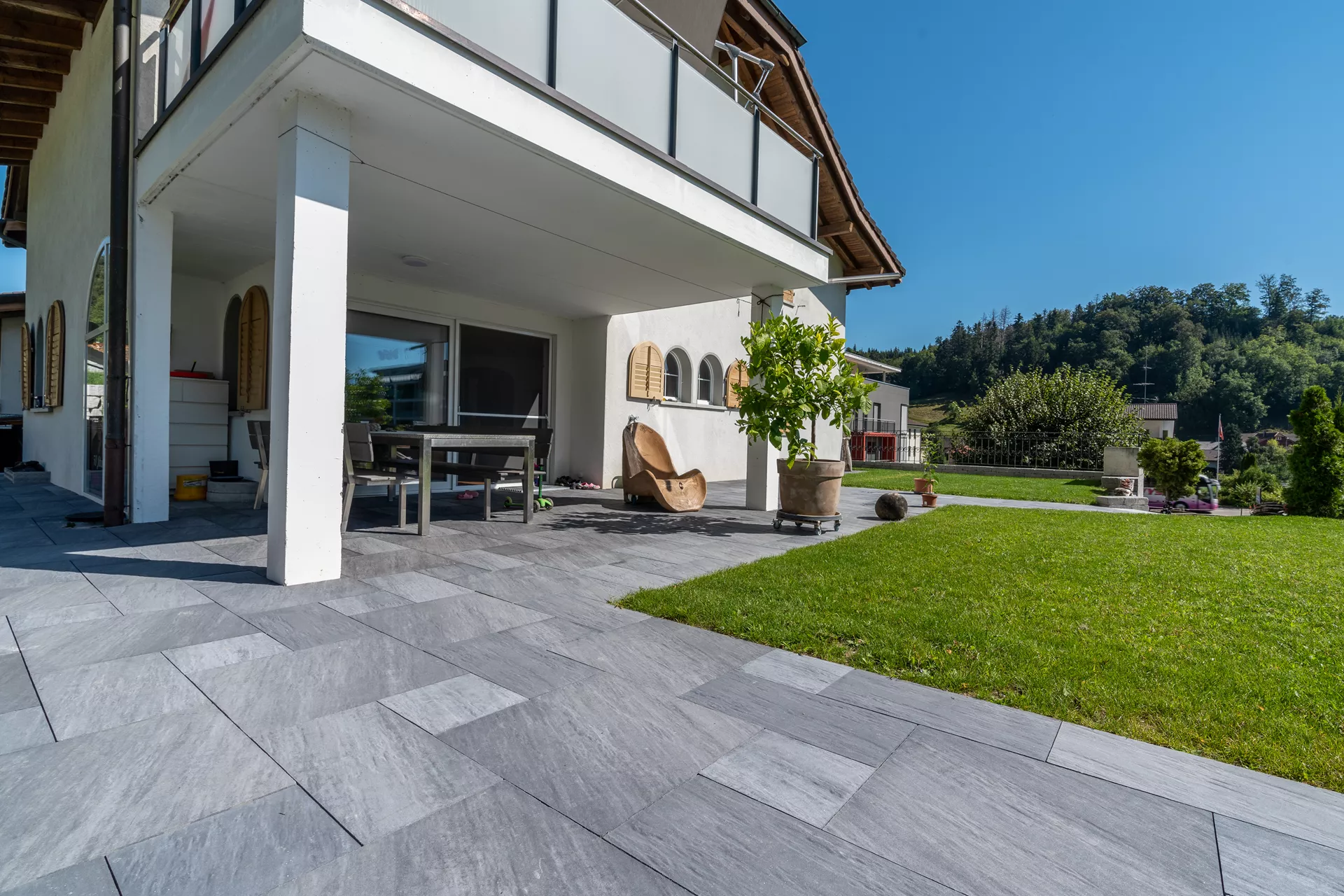 NATURE MOMENTS Gartenplatte dunkelgrau mit Schieferstruktur vollkantig L 60 cm B 60 cm H 5.5 cm