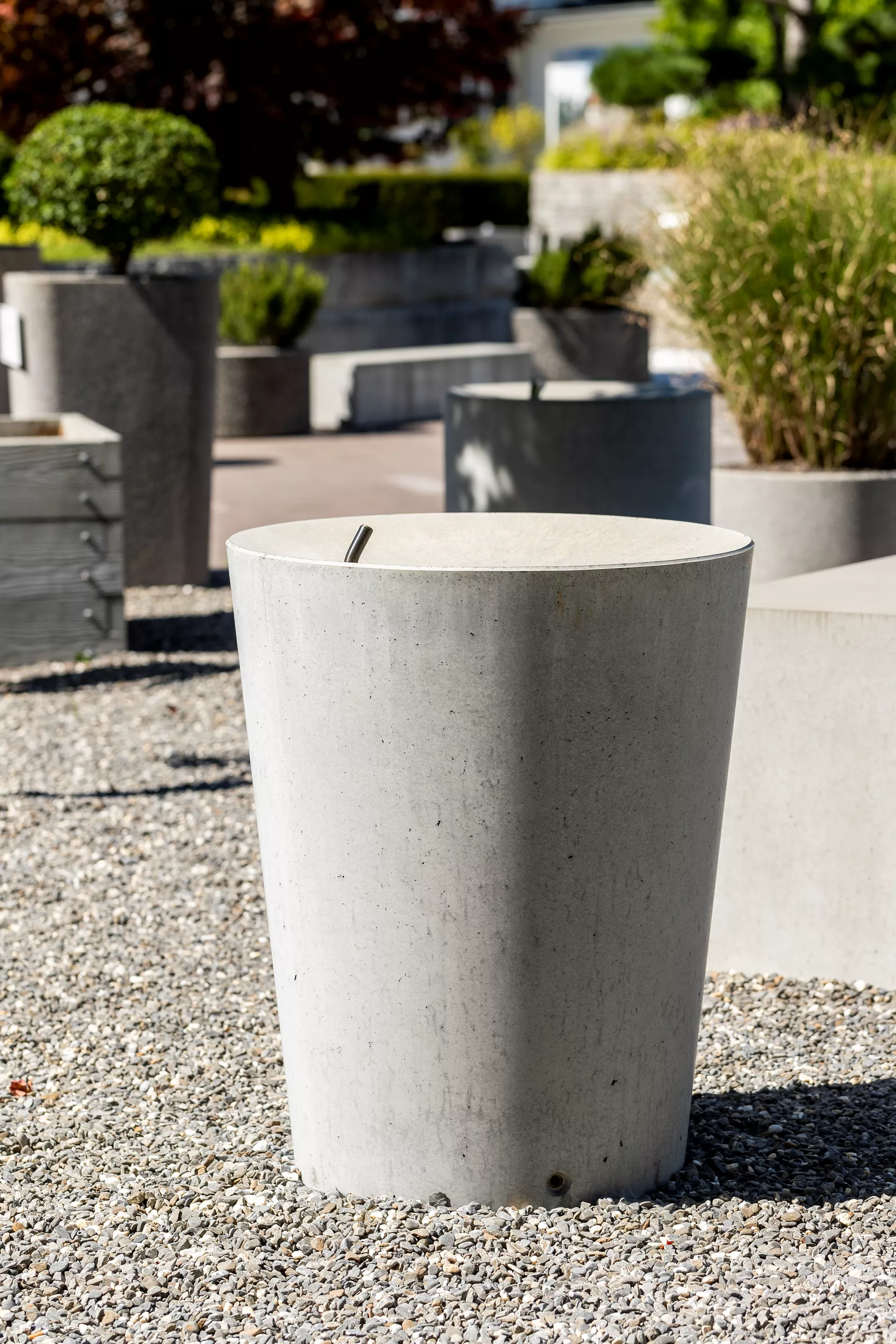 ALRONDA Trinkwasserbrunnen Typ 2 grau glatt gefast inkl. Einlaufrohr 1/2" u. Versetzhülse D 60 - 80 cm H 100 cm