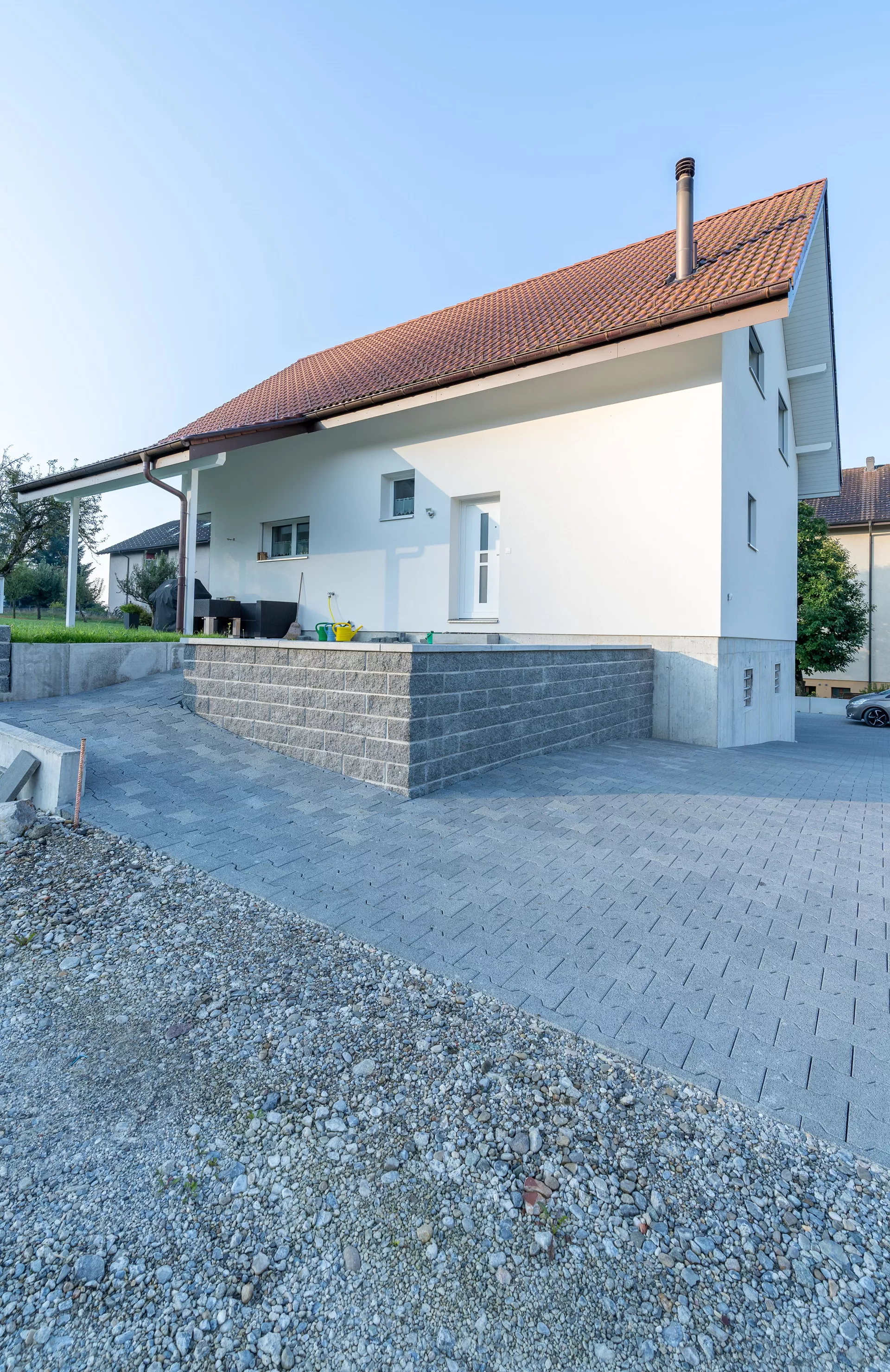 Spaltstein Normalstein 1-seitig gespalten grau mit Splittkorn L 38 cm B 19 cm H 13.5 cm