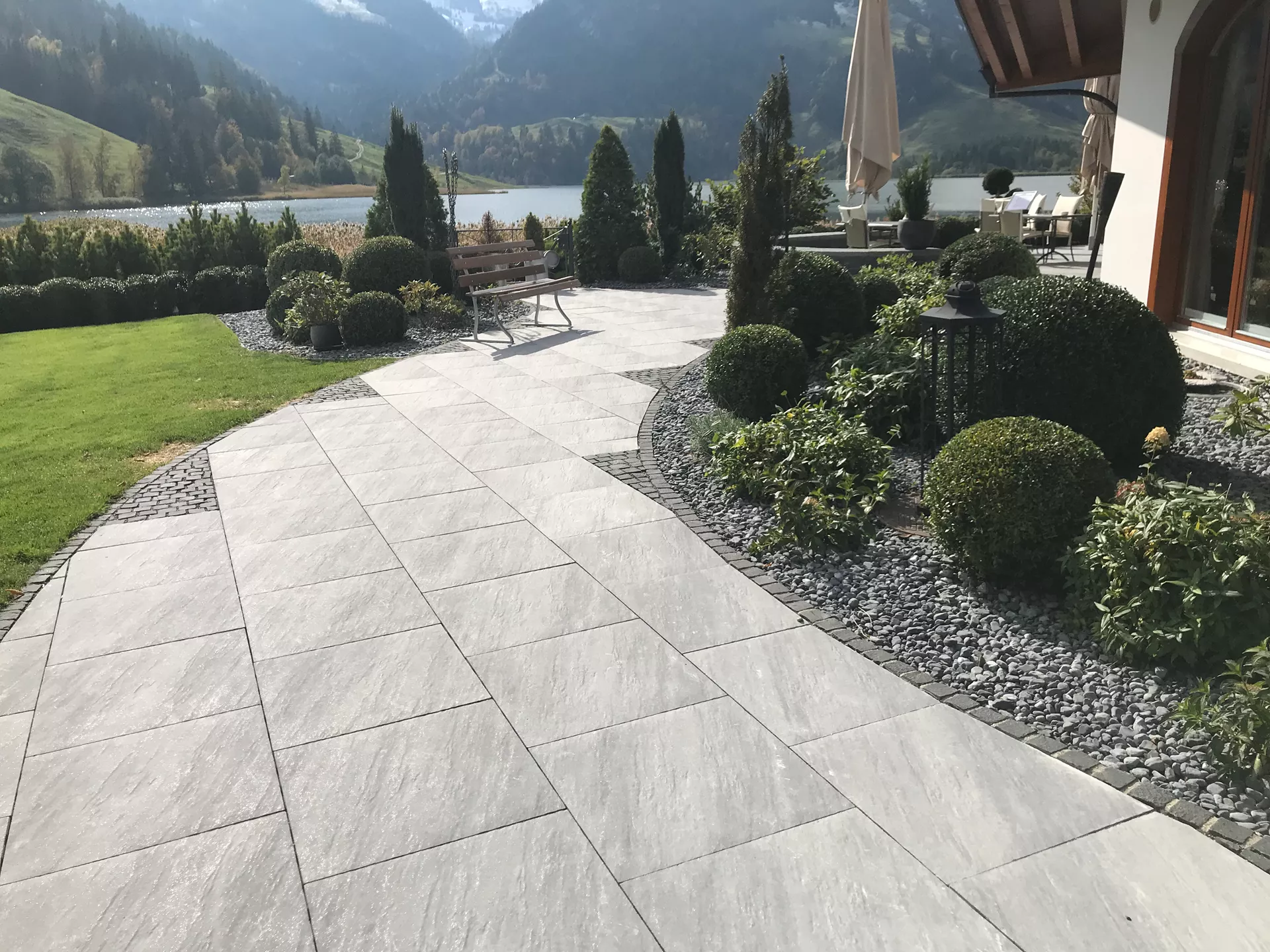 NATURE MOMENTS Gartenplatte dunkelgrau mit Schieferstruktur vollkantig L 60 cm B 60 cm H 5.5 cm