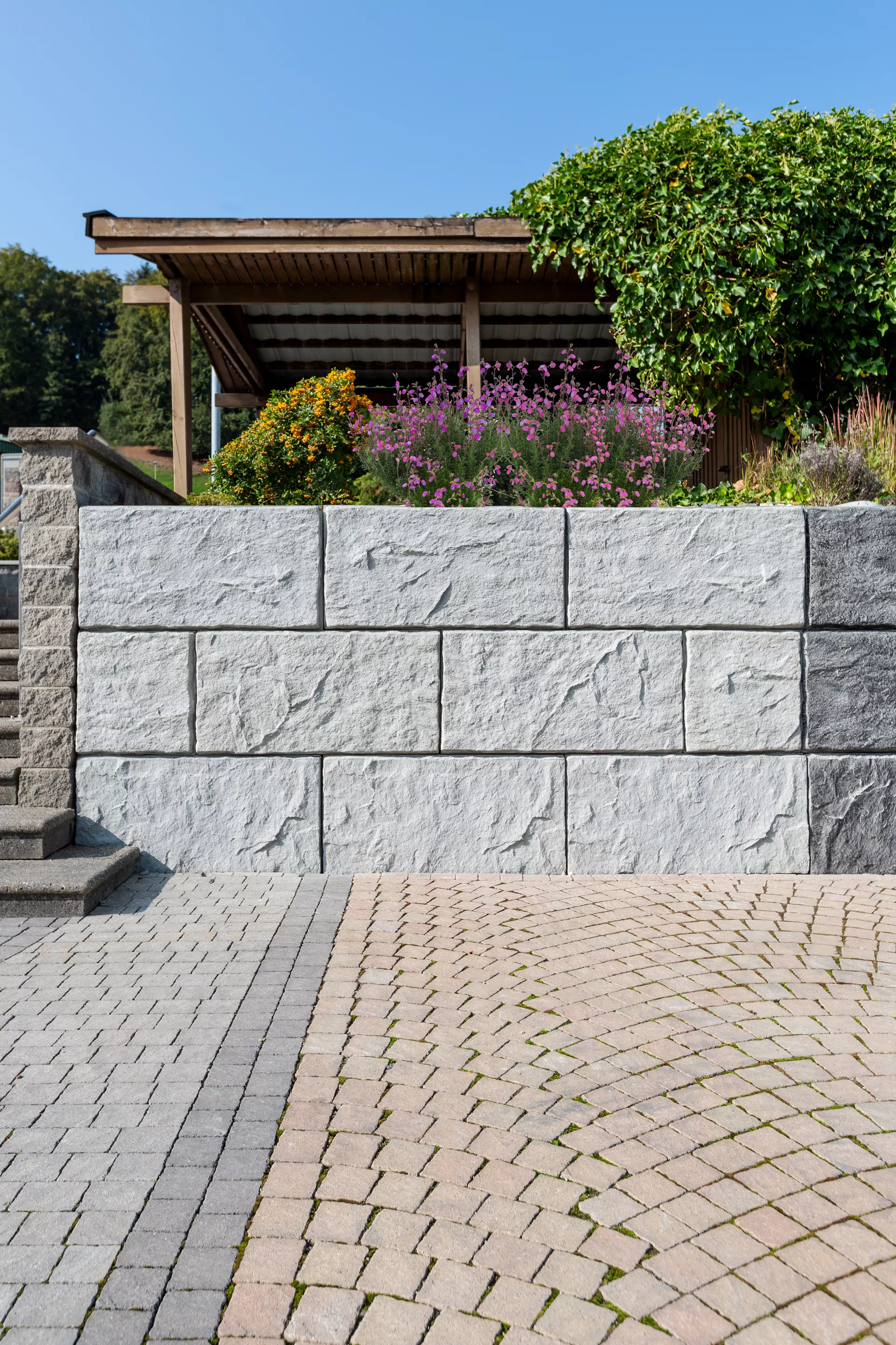 FELSMAUER Böschungselement Mittelstein grau strukturiert L 98 cm B 50 cm H 50 cm