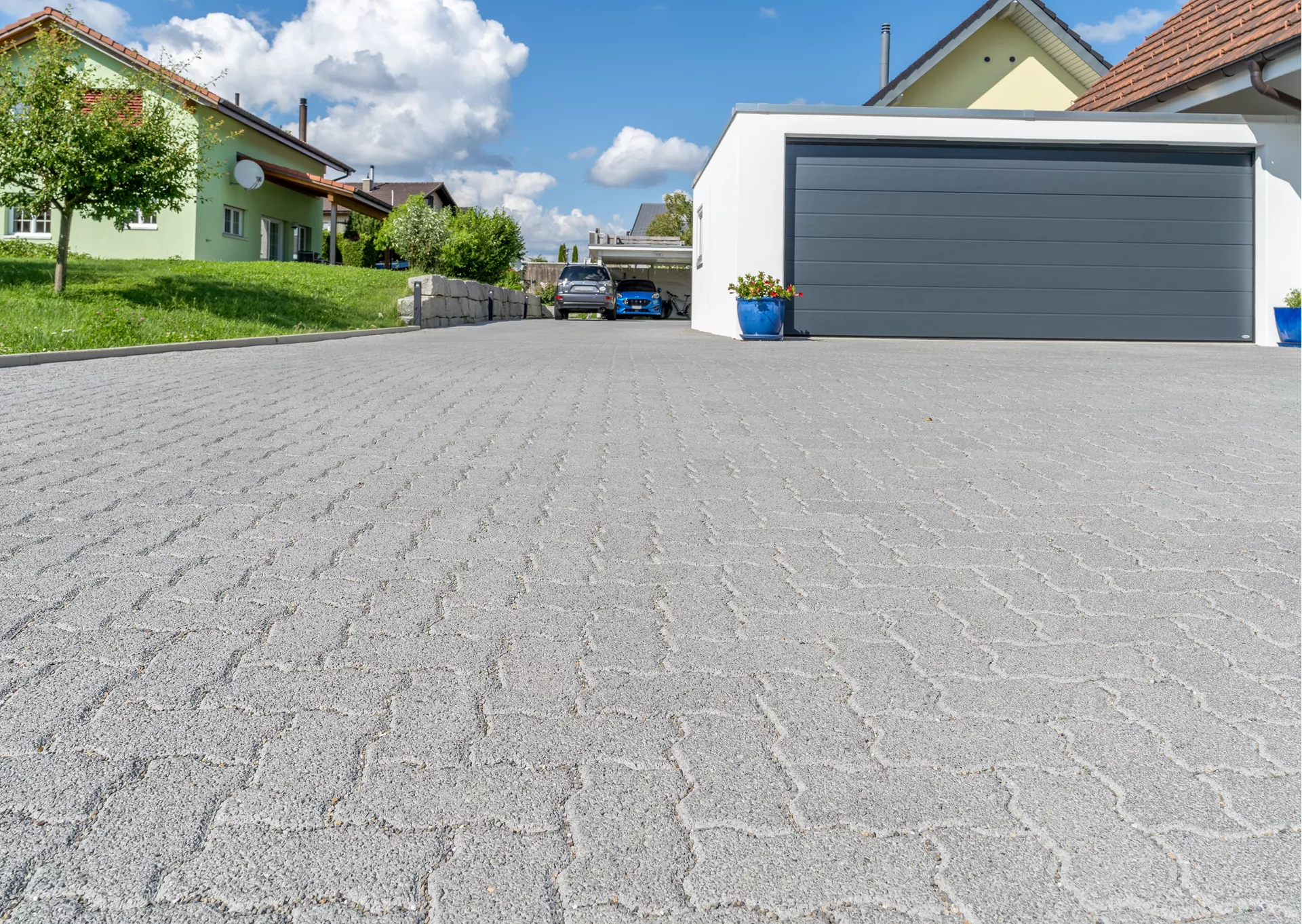 BETA Sickerstein fino mit Nocken Normalstein grau gefast L 22.5 cm B 11.25 cm H 8 cm