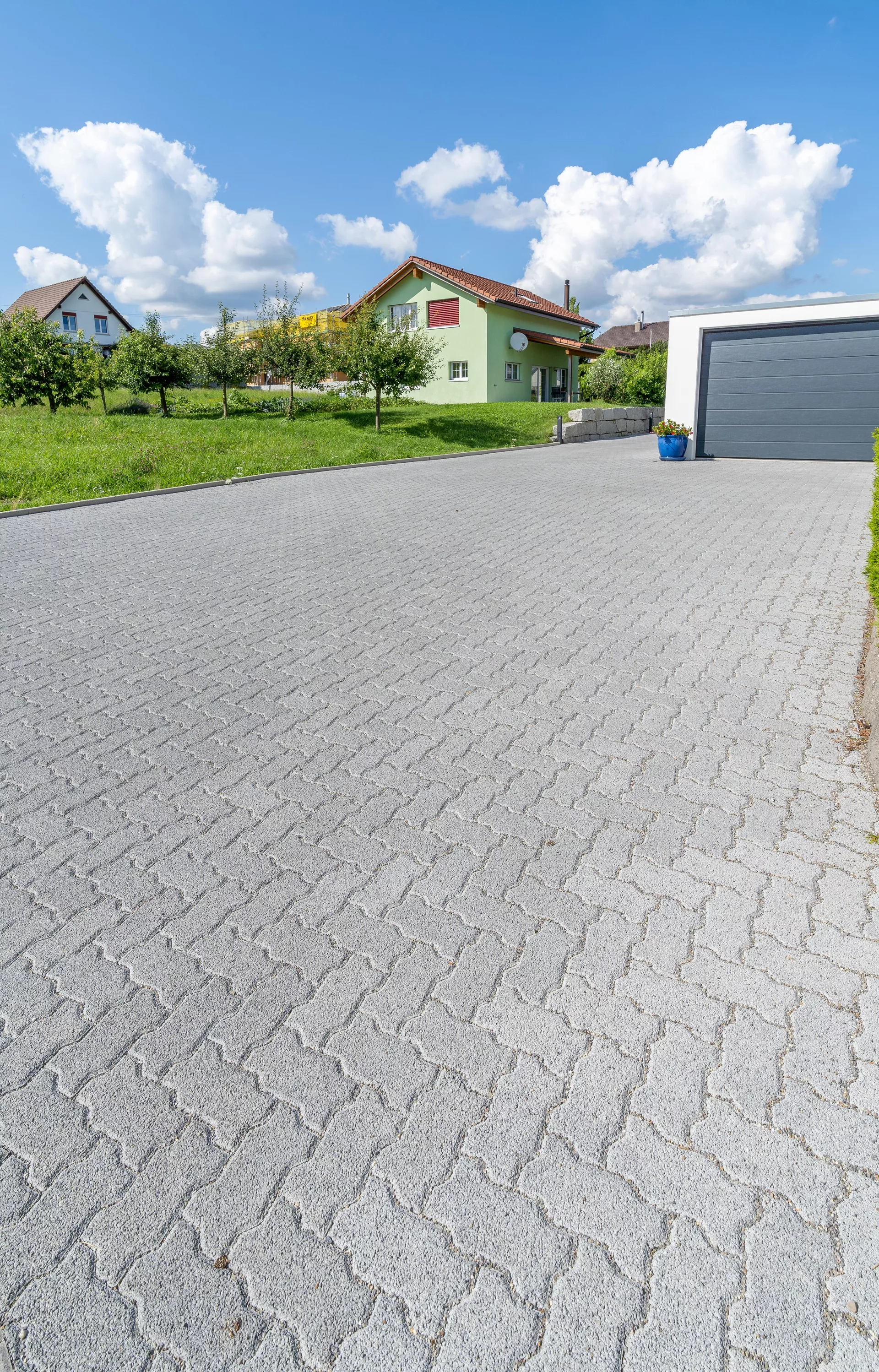 BETA Sickerstein fino mit Nocken Normalstein grau gefast L 22.5 cm B 11.25 cm H 8 cm