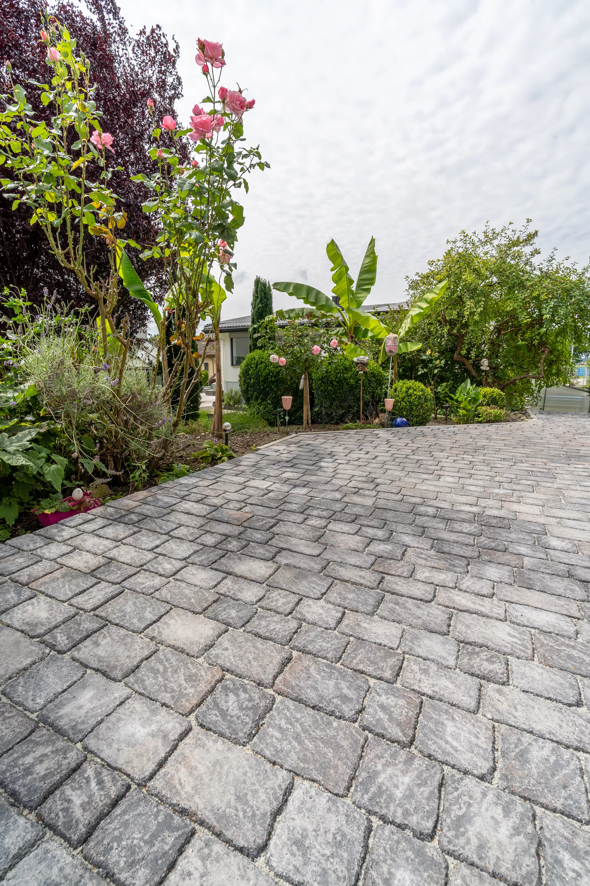 FRIEDA Wildpflaster natura strukturiert Kanten gebr. L 9.4-19.4 cm B 9.4-11.9 cm H 7 cm