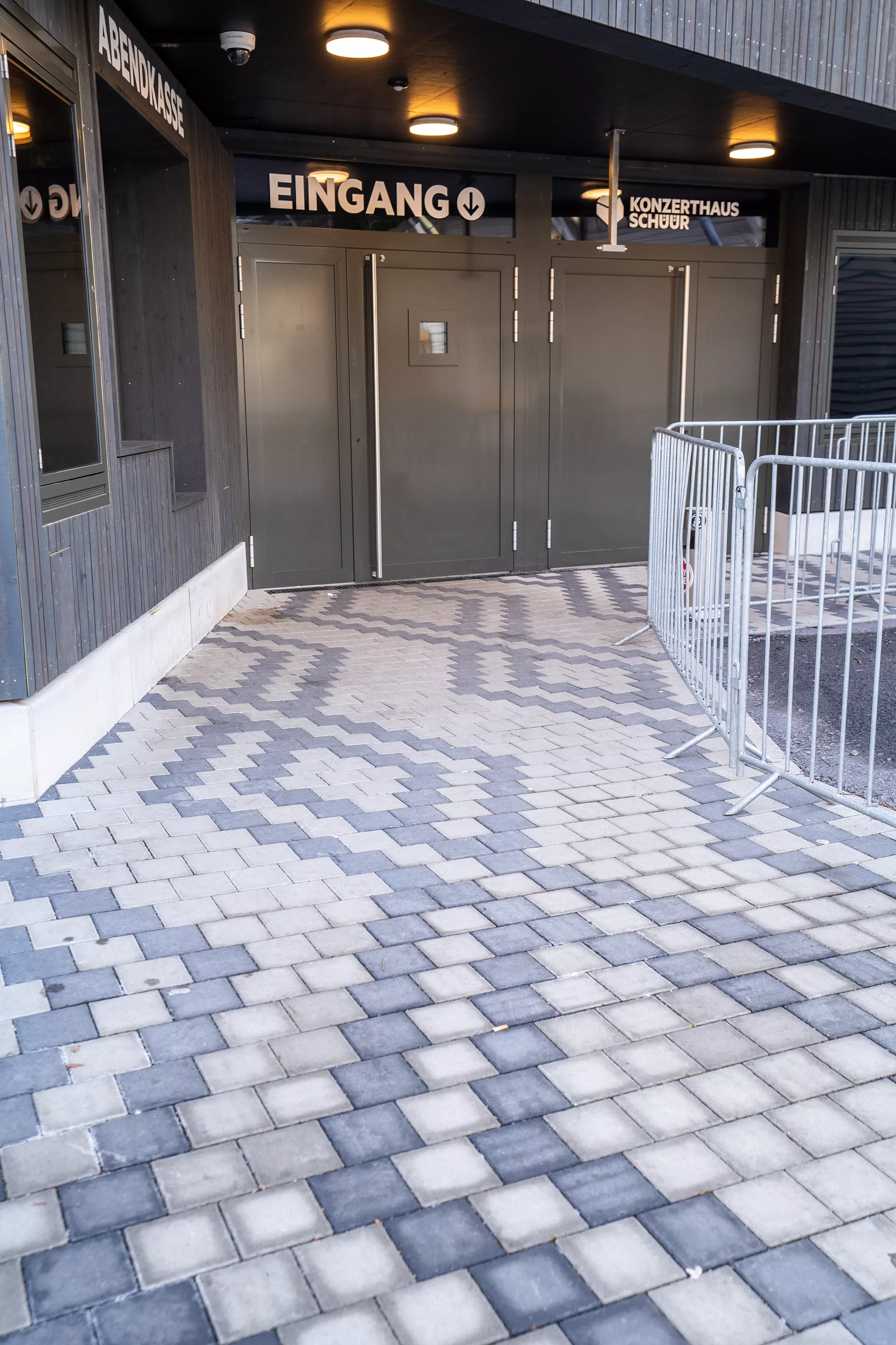 VS 5 Schwerlaststein mit Verschiebesicherung grau glatt gefast L 30 cm B 15 cm H 10.8 cm