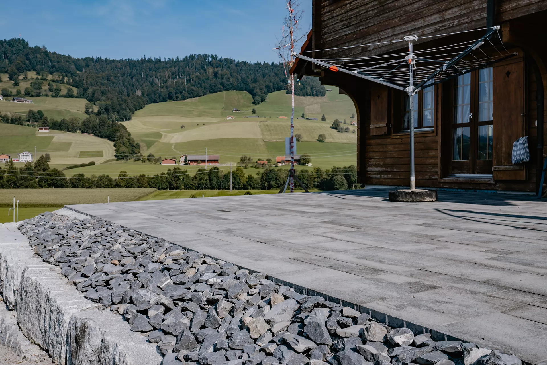 VEGAS Gartenplatte grau schattiert glatt fein gefast L 17.5 - 52.5 cm H 5.5 cm