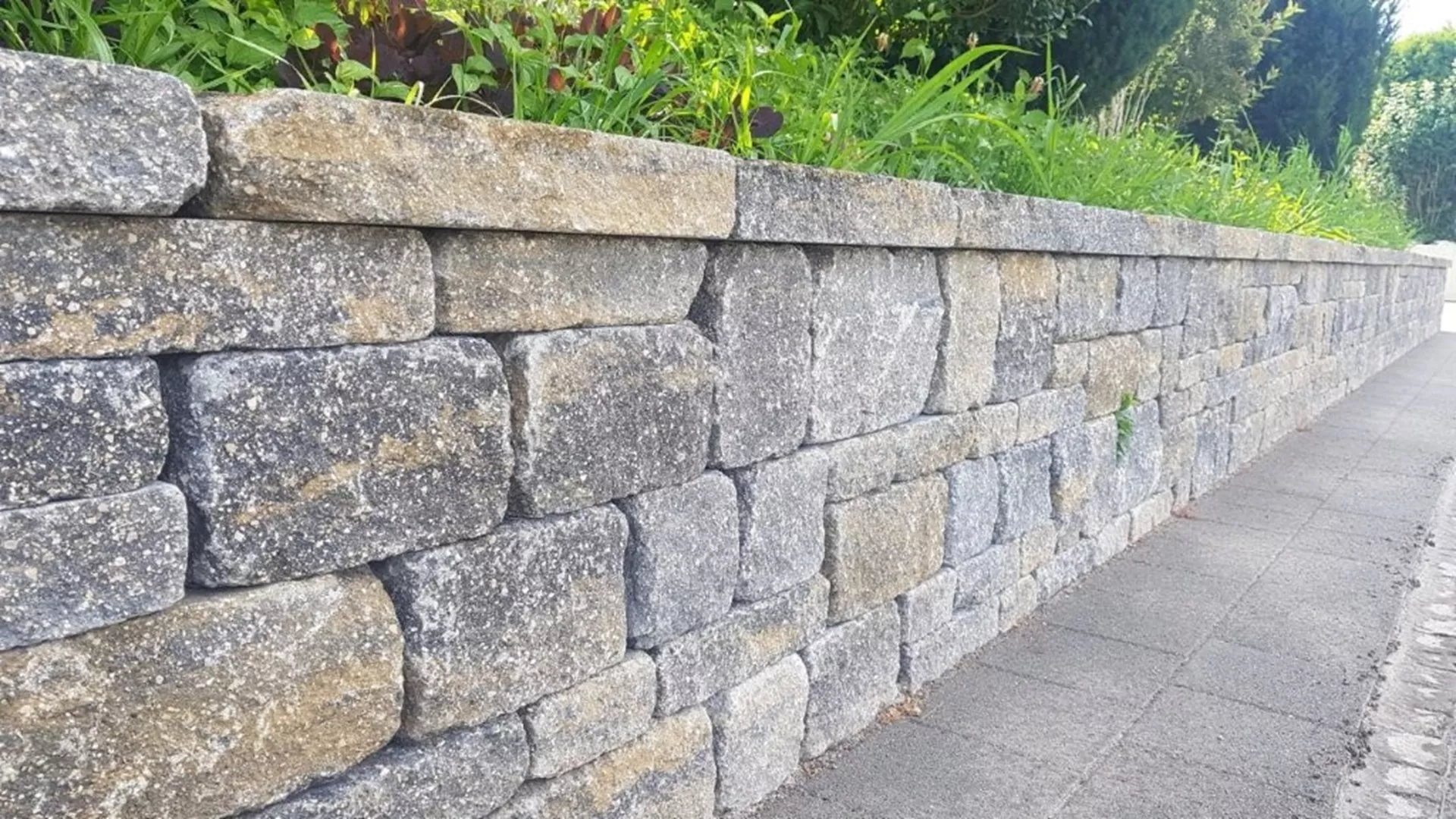 VERZASCA Weinbergmauer allseitig gerumpelt beige marmoriert L 16 cm B 16 cm H 22.5 cm