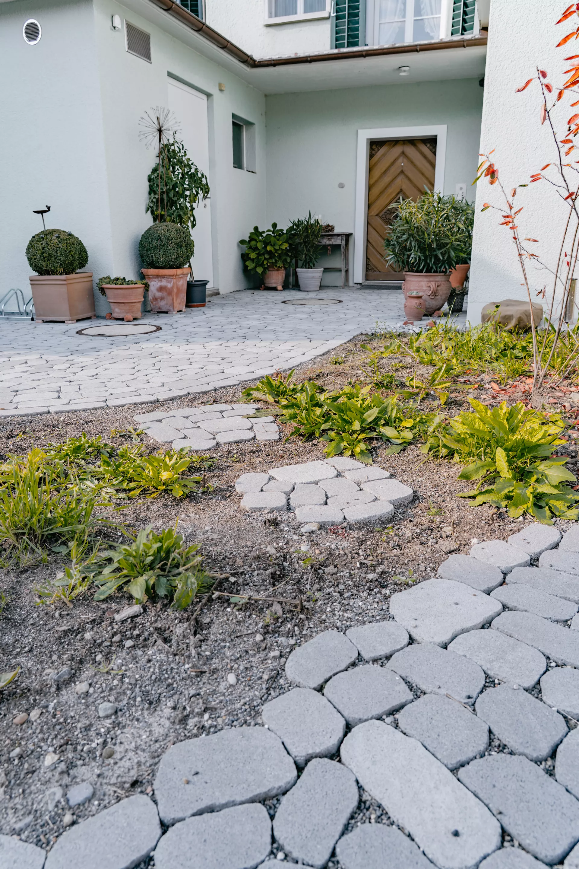 ARENA VISTA Pflasterstein perlgrau strukturiert Kanten gebr. L 6.5 - 23.8 cm B 8.3 - 16.4 cm H 7 cm