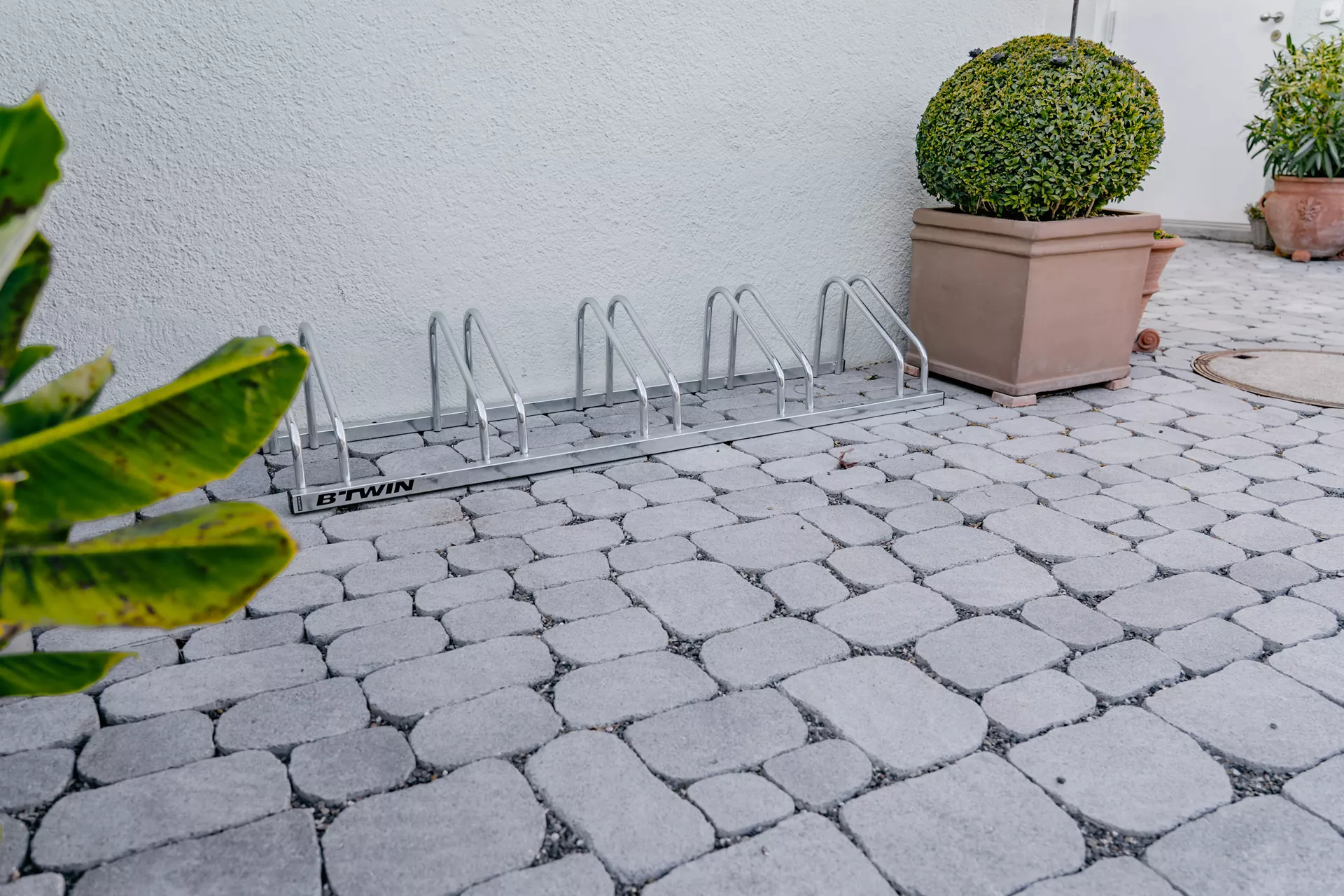 ARENA VISTA Pflasterstein perlgrau strukturiert Kanten gebr. L 6.5 - 23.8 cm B 8.3 - 16.4 cm H 7 cm