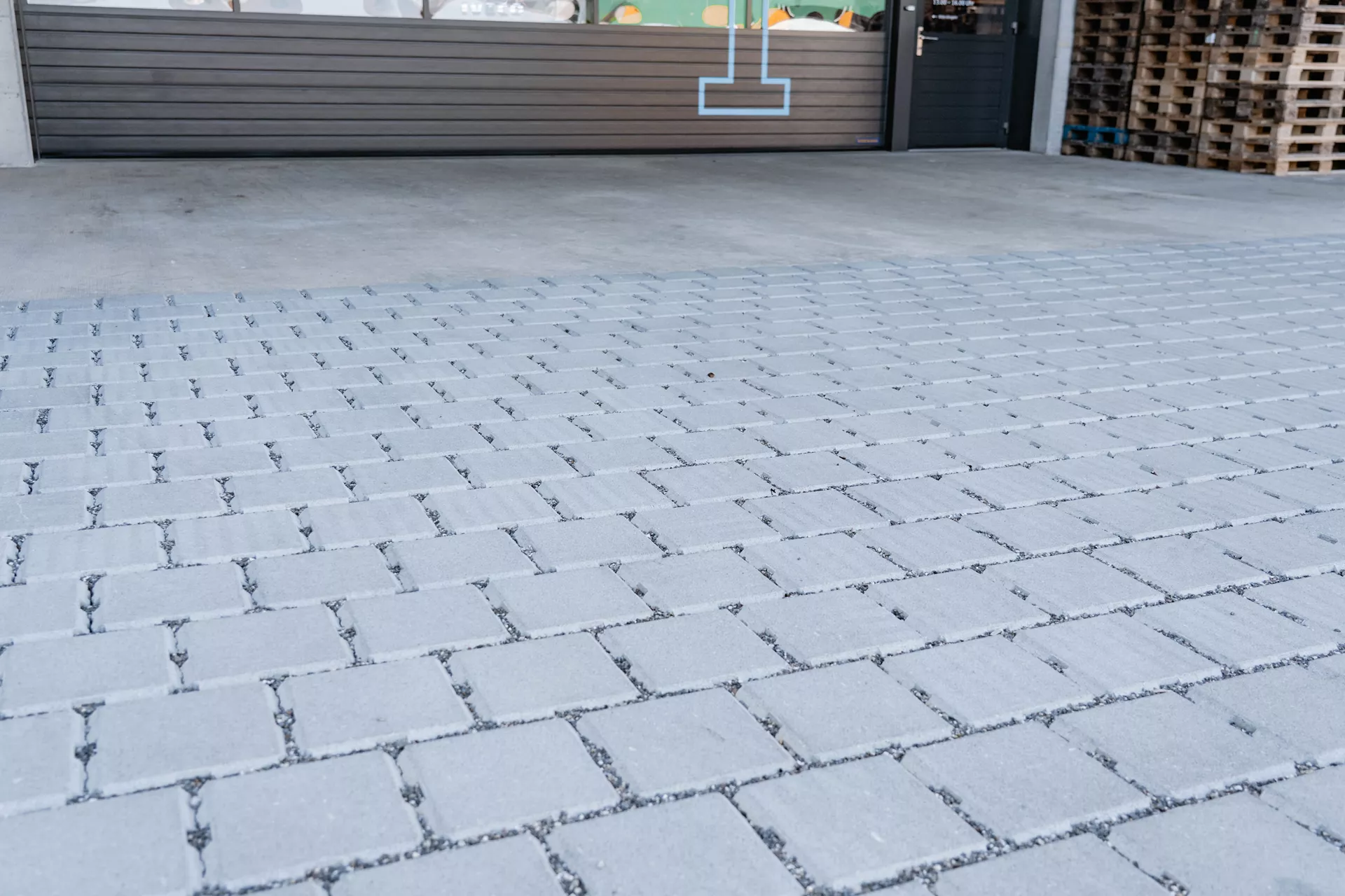 VS 5 Schwerlast Ökostein mit Verschiebesicherung englisch pal. grau glatt gefast L 22.5 cm B 22.5 cm H 10.8 cm