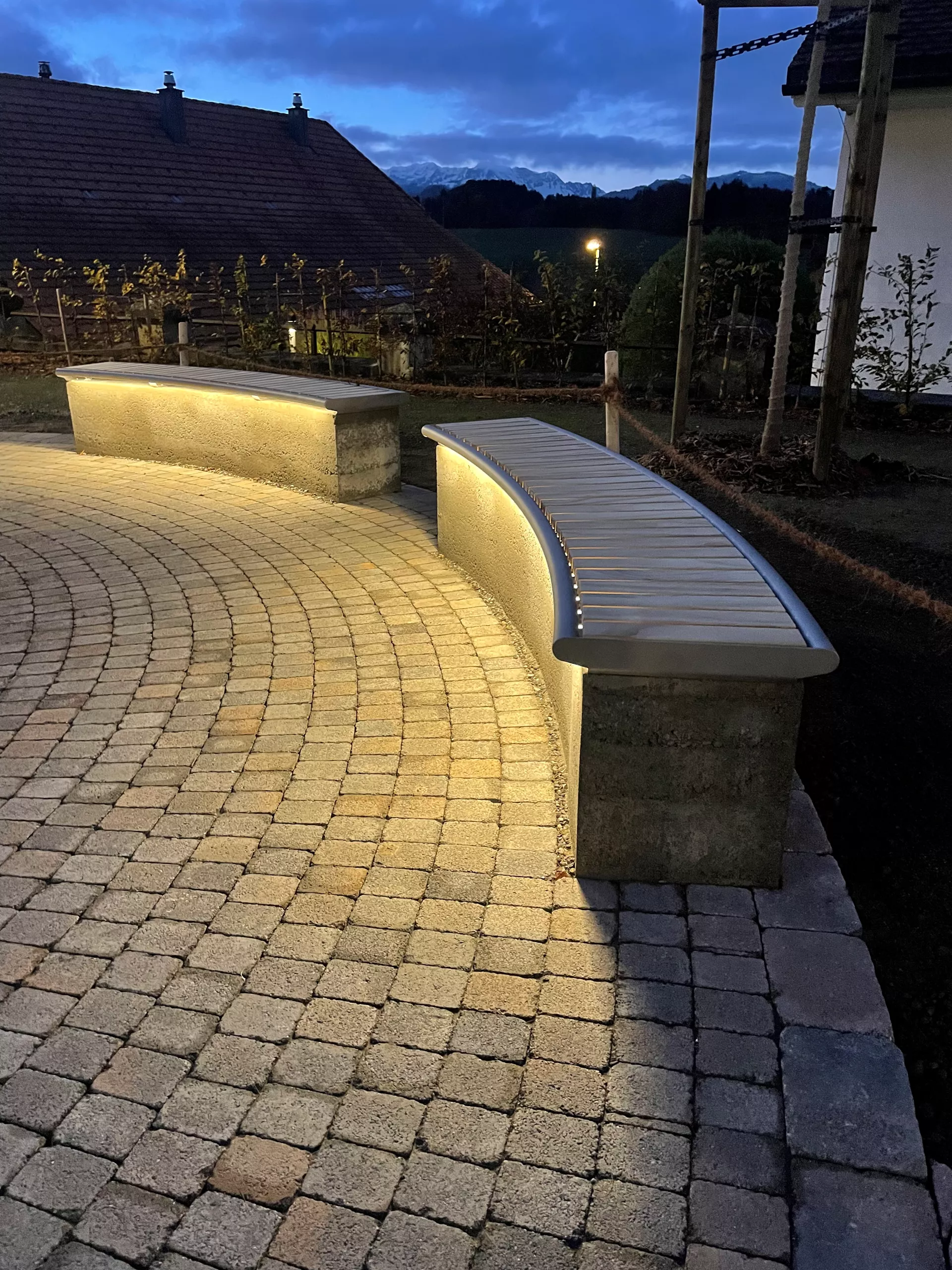 TEGULA Pflasterstein melaphyr glatt Kanten gebrochen L 11 cm B 8 cm H 6 cm