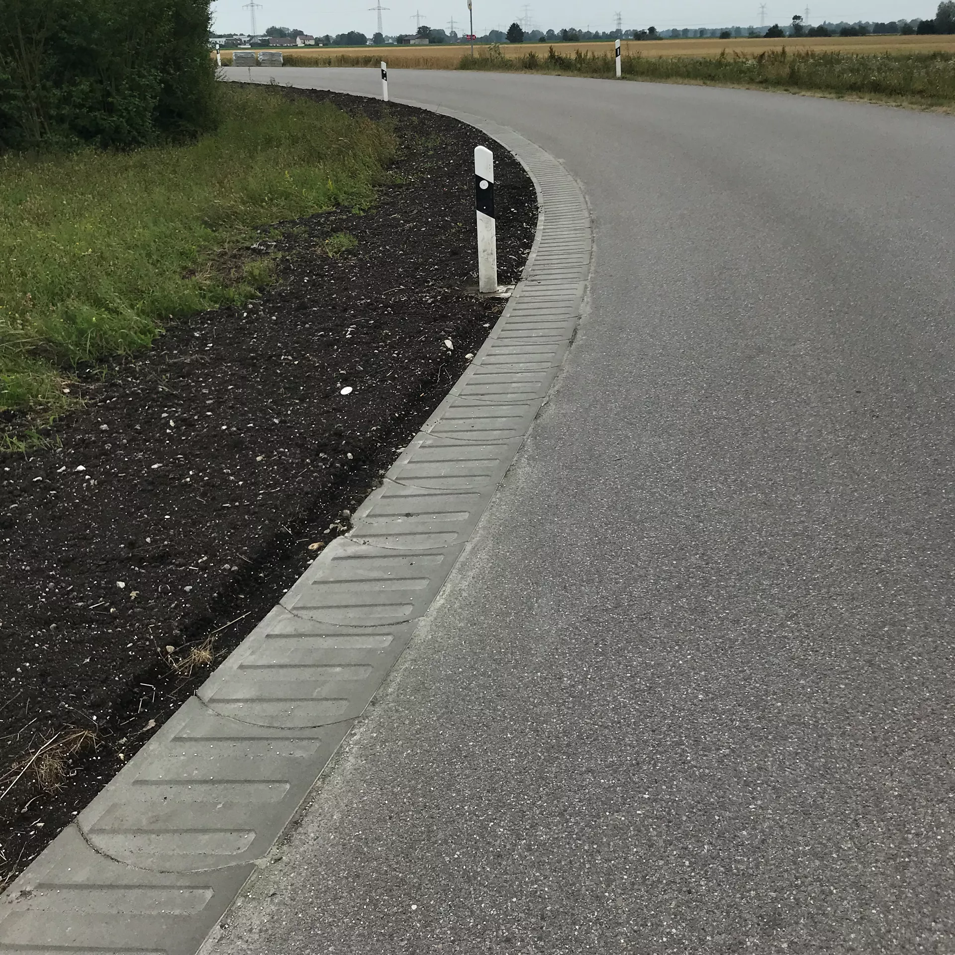 STRADAFINO Bankett- und Spurelement