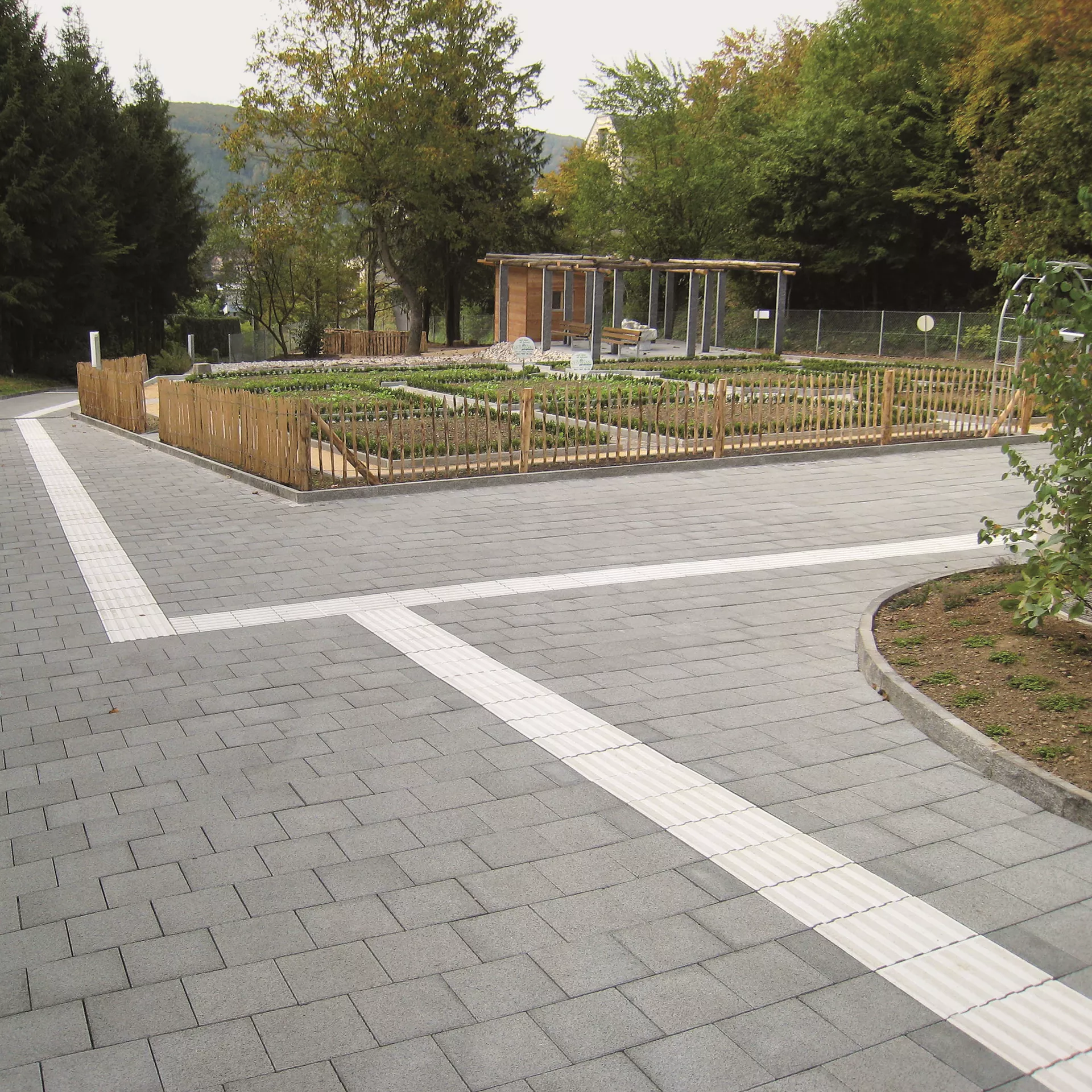 CARENA<sup>®</sup> Sicherheitsliniensteine