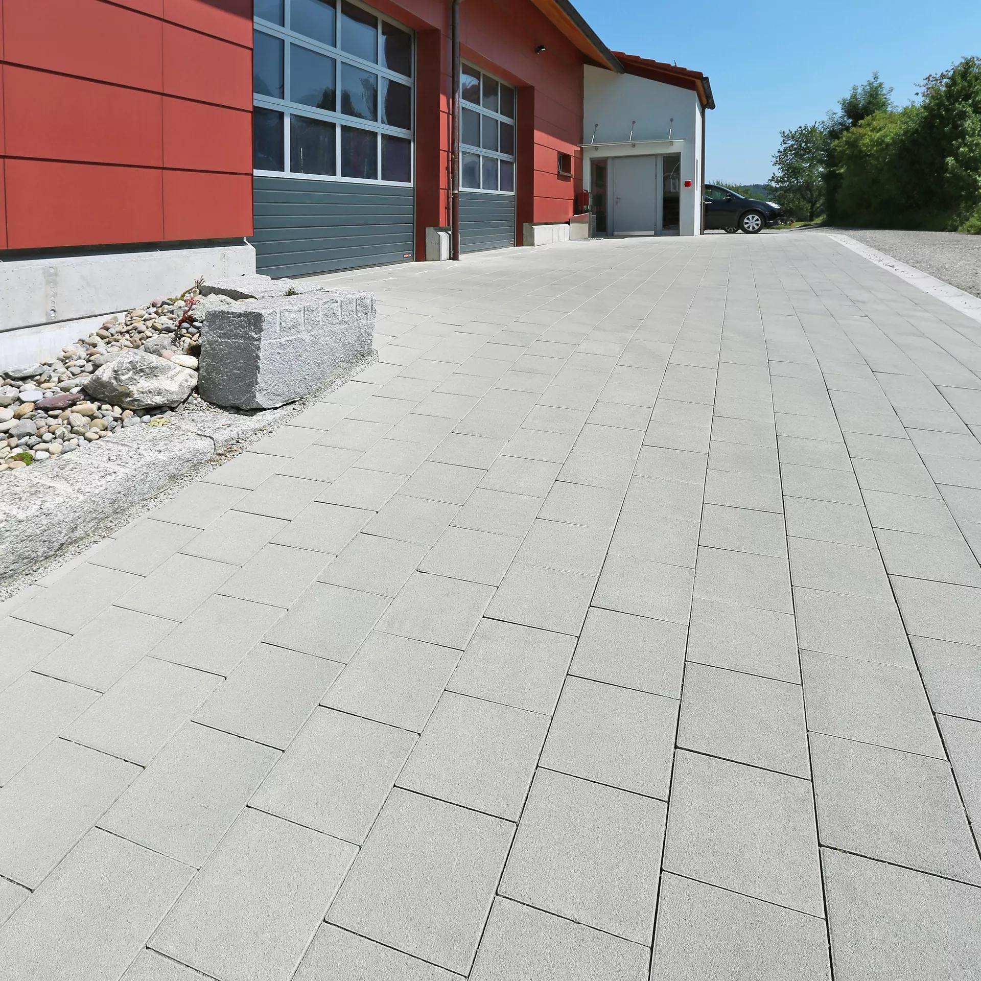 VS 5<sup>®</sup> Schwerlastpflastersteine mit 5-facher Versc hiebesicherung