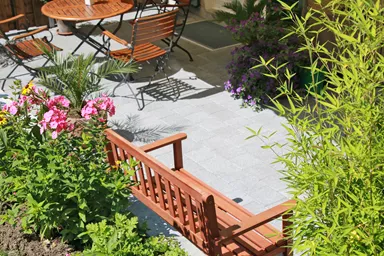 CLASSIC Sickerstein fino mit Nocken grau haufwerksporig gefast L 20 cm B 20 cm H 6 cm